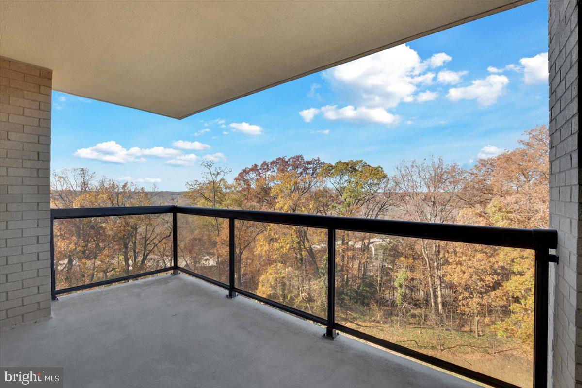 WATERGATE AT LANDMARK - Residential Lease