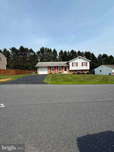 Homes For Sale - 130 Holly Drive<br/> MECHANICSBURG, PA 17055