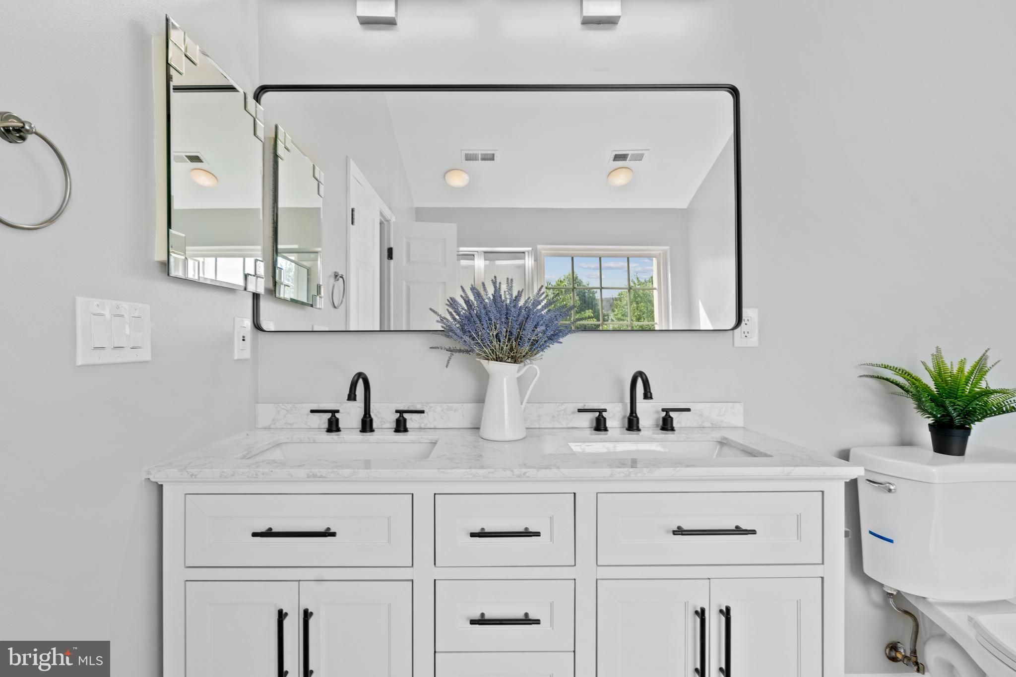 RIVER OAKS - Residential Lease