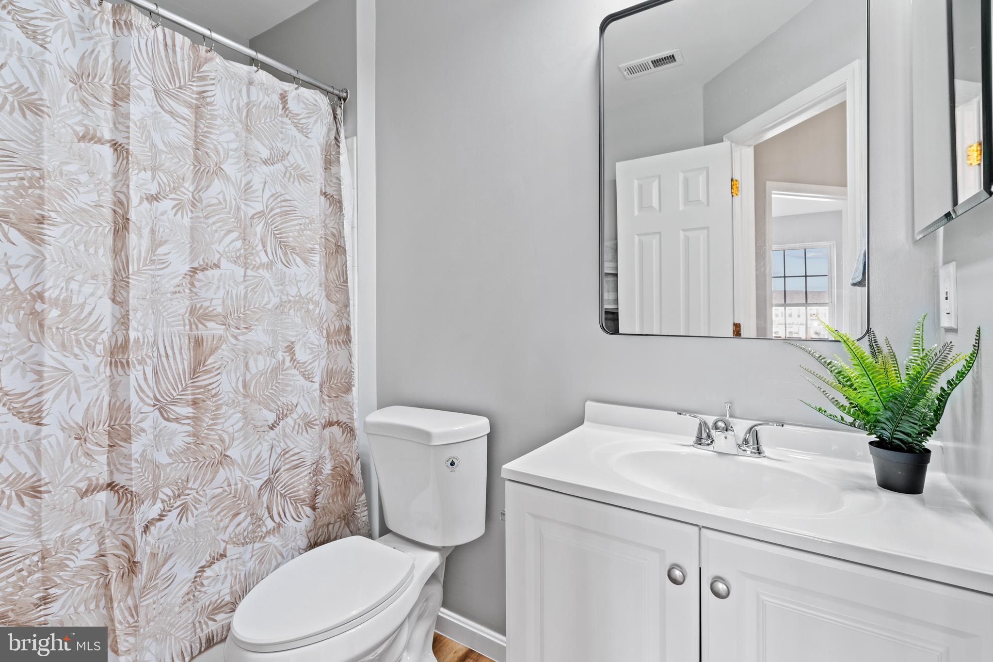 RIVER OAKS - Residential Lease