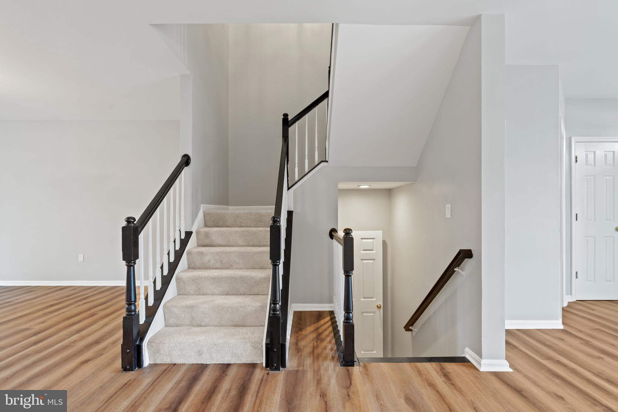 RIVER OAKS - Residential Lease