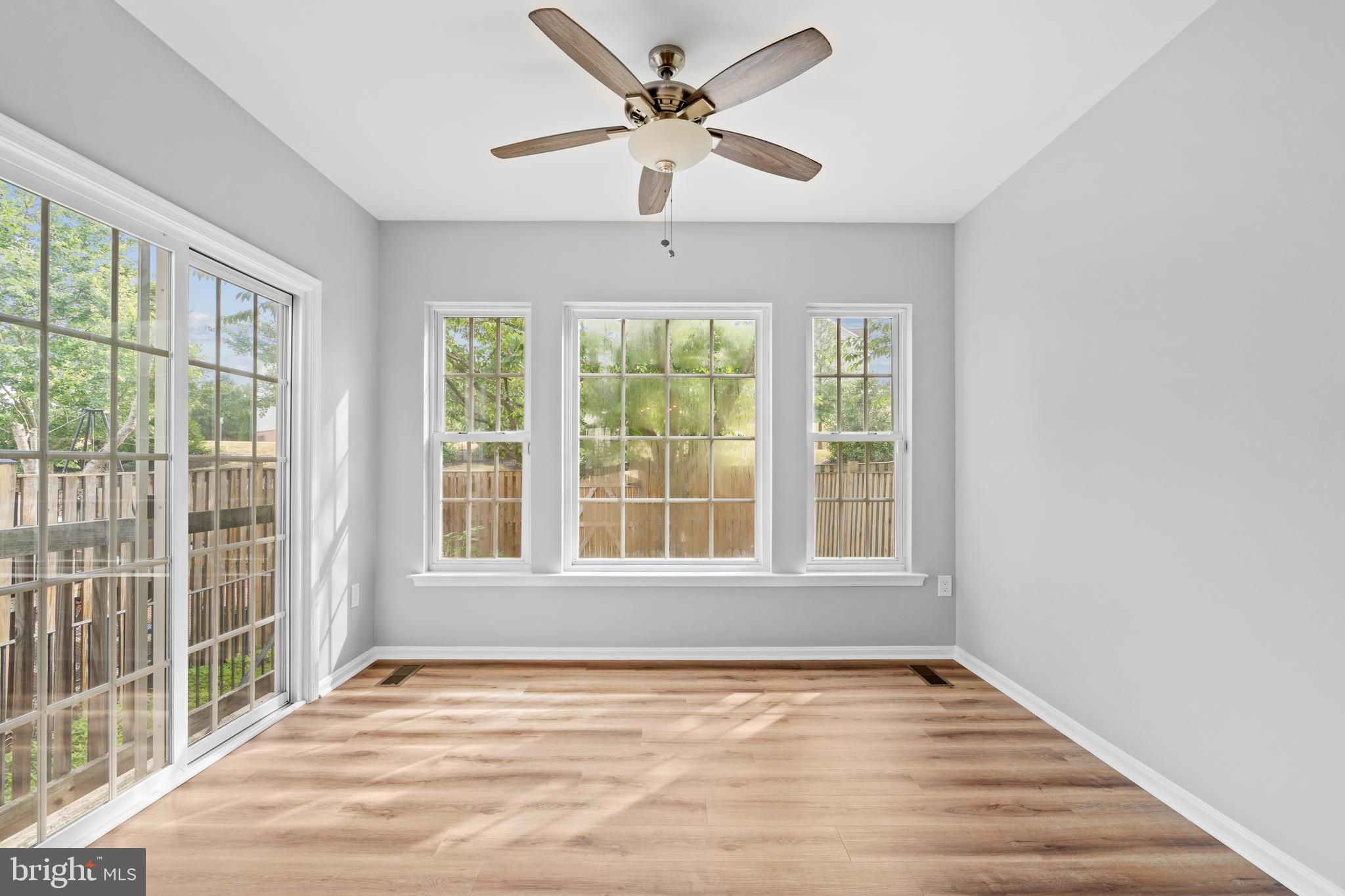 RIVER OAKS - Residential Lease