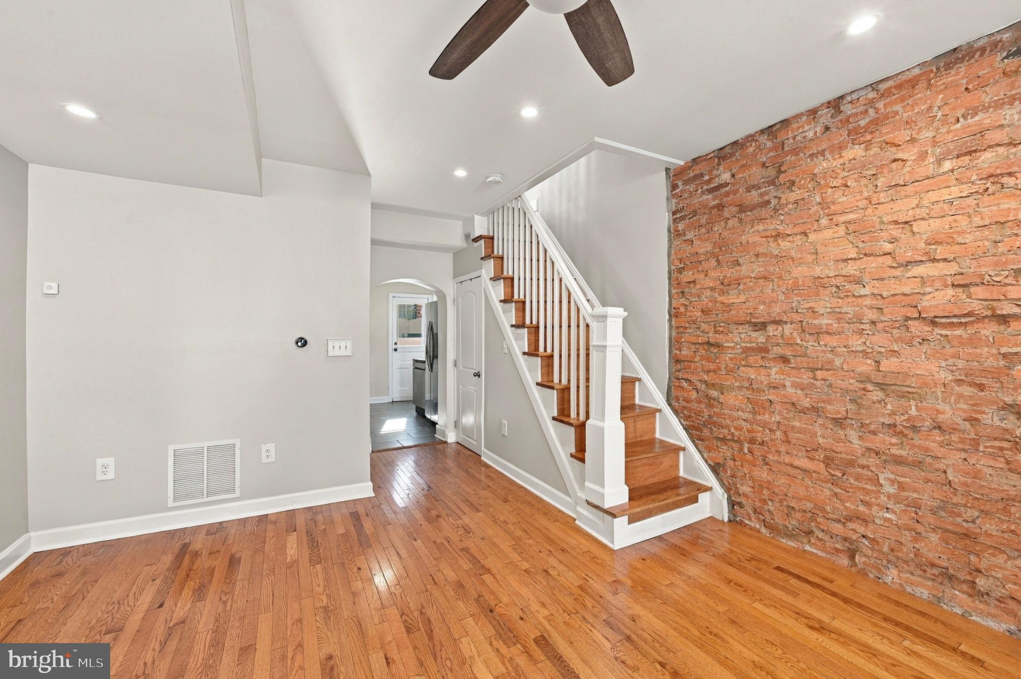 606 GERRITT STREET