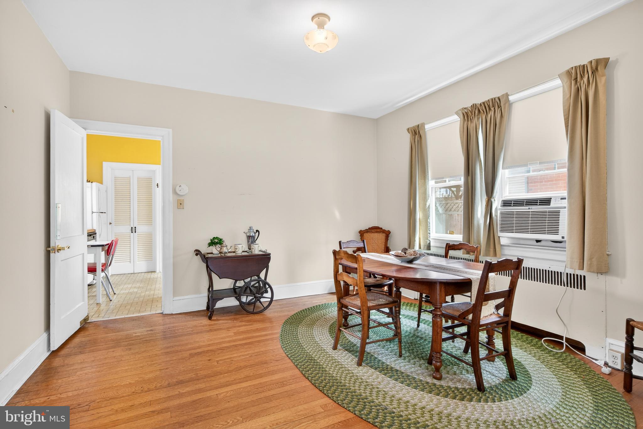 OAK CREST - Residential