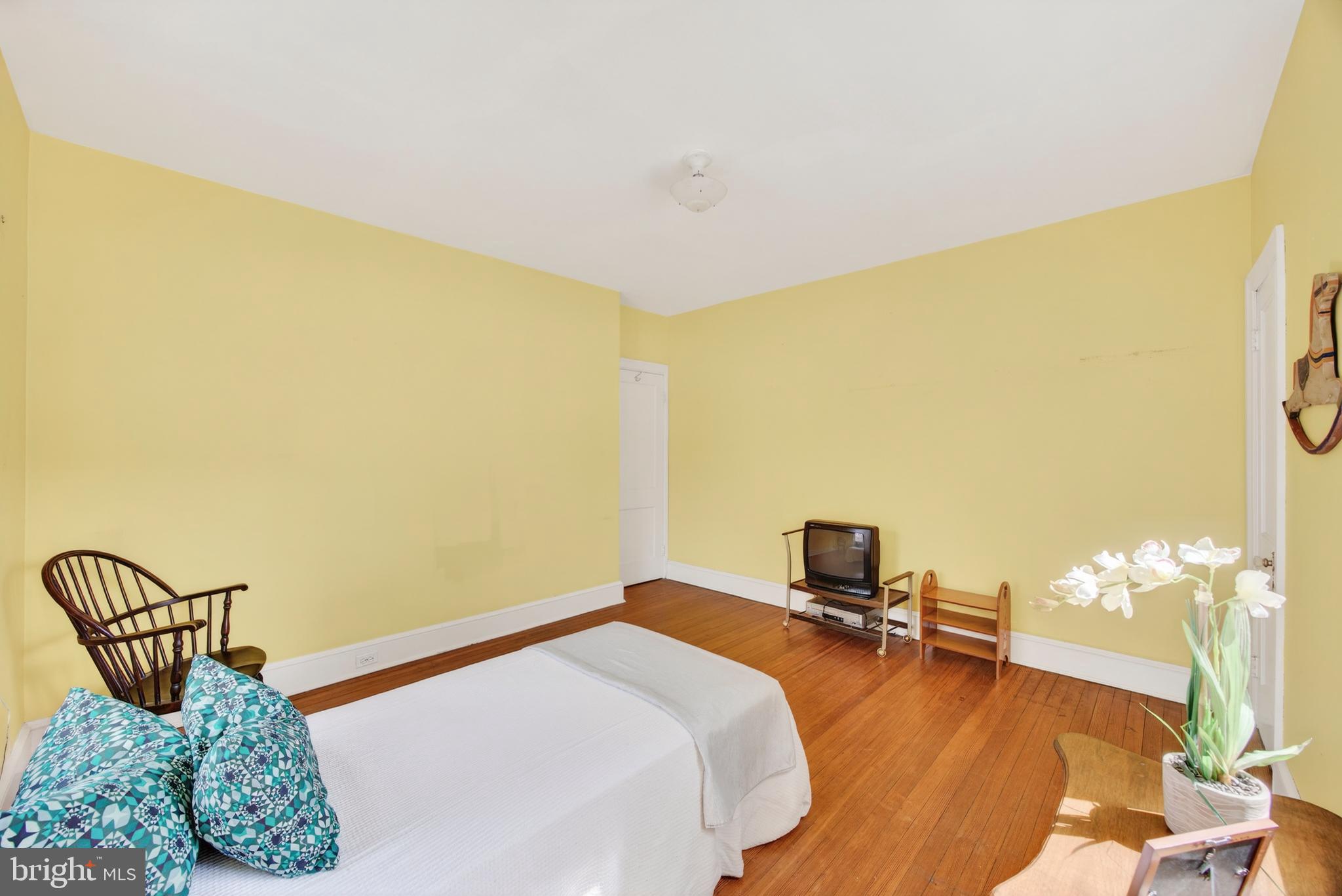 OAK CREST - Residential