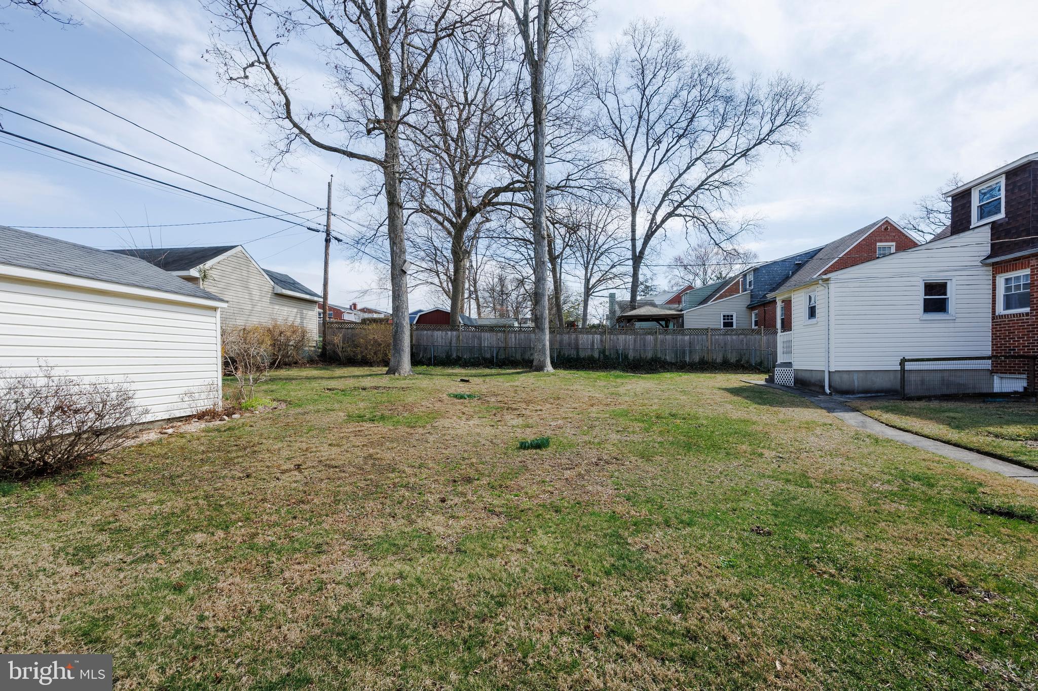 OAK CREST - Residential