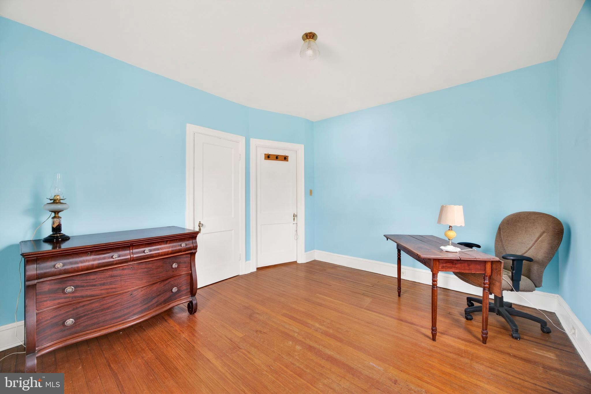 OAK CREST - Residential