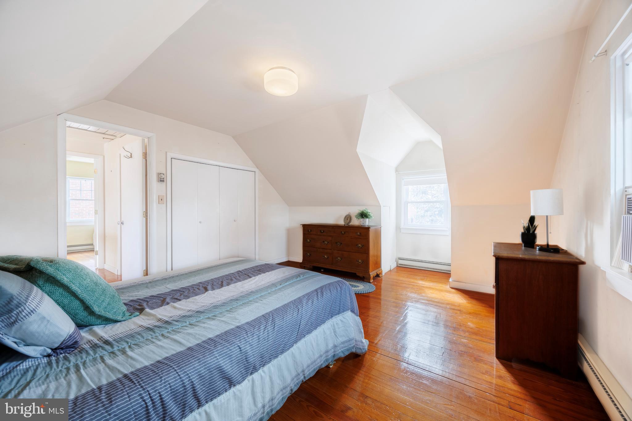 OAK CREST - Residential