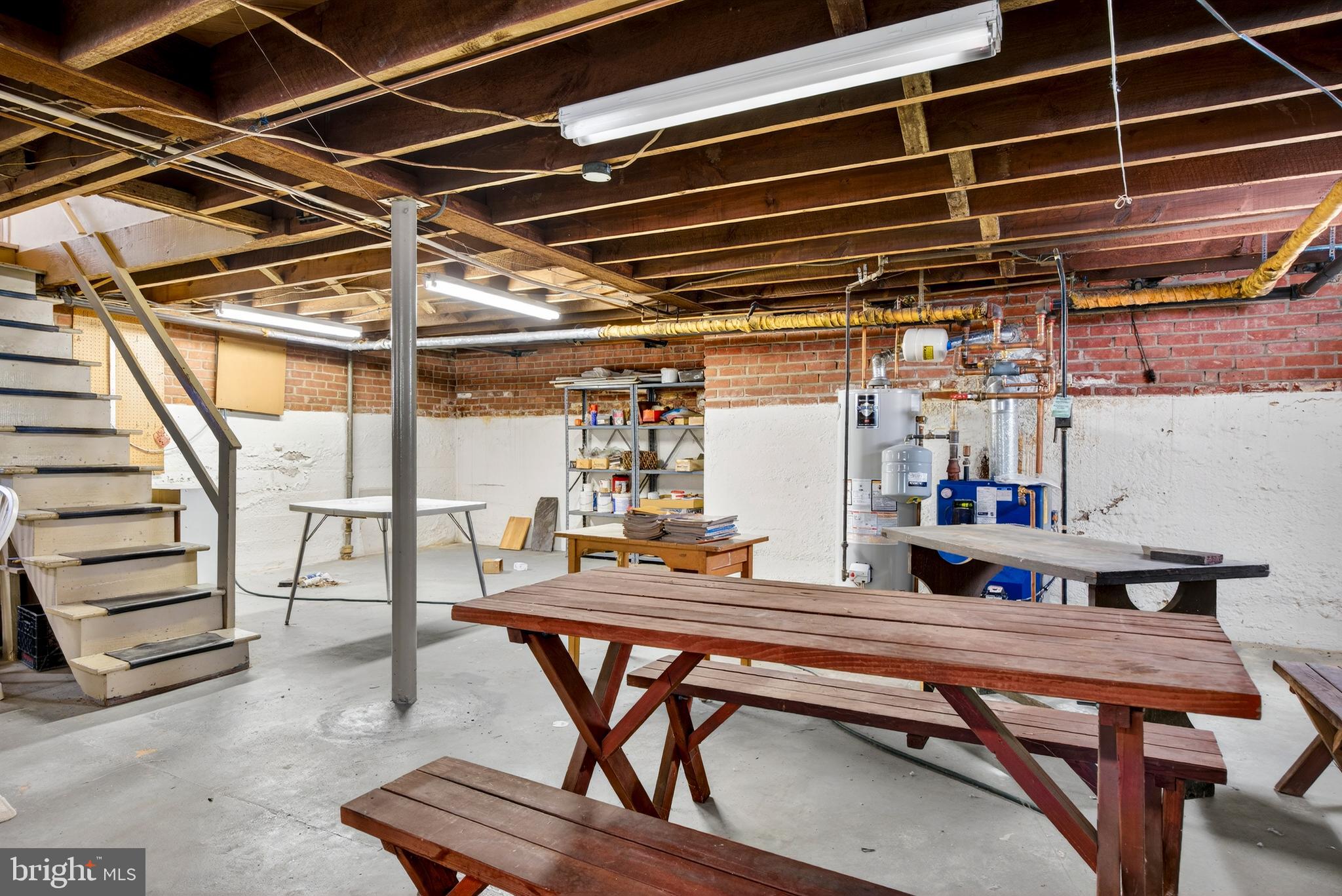 OAK CREST - Residential