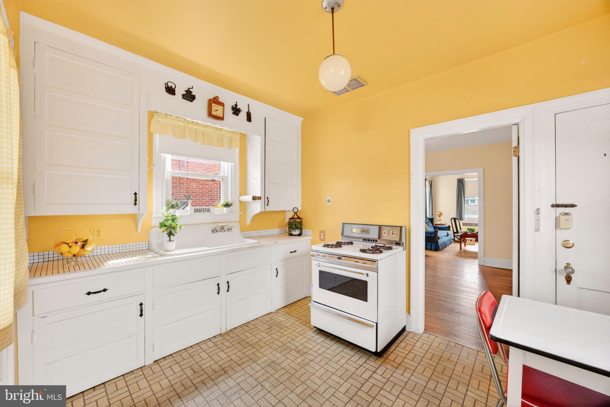 OAK CREST - Residential