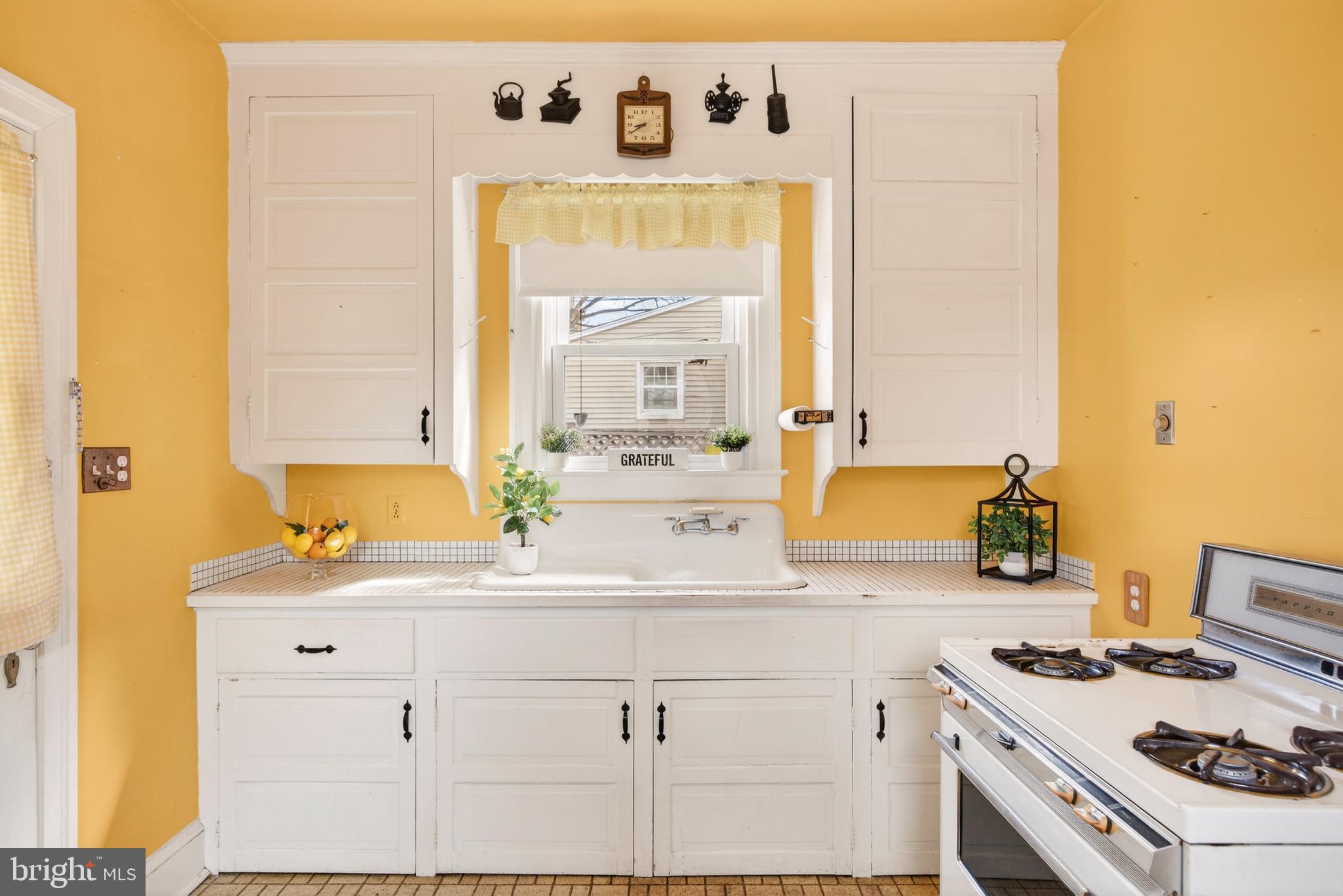 OAK CREST - Residential