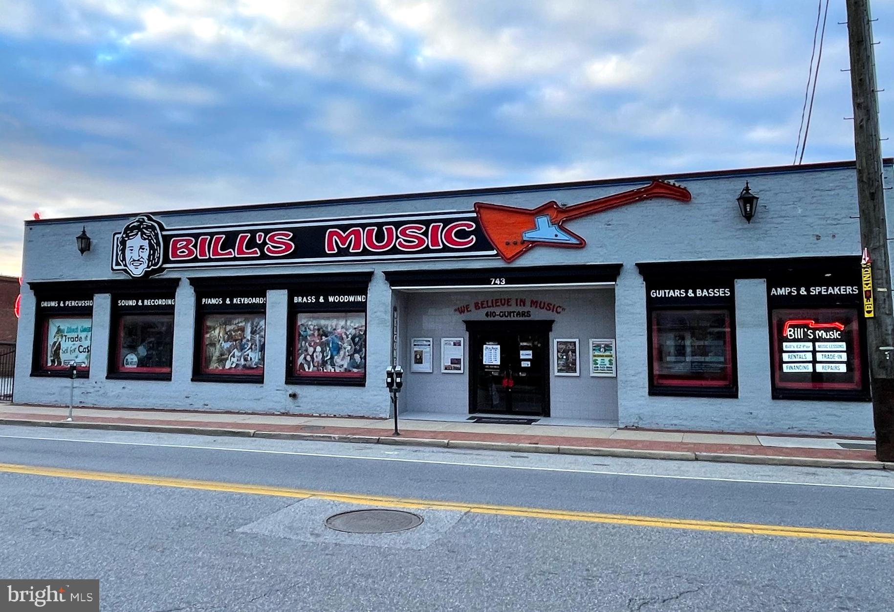 OAK CREST - Residential