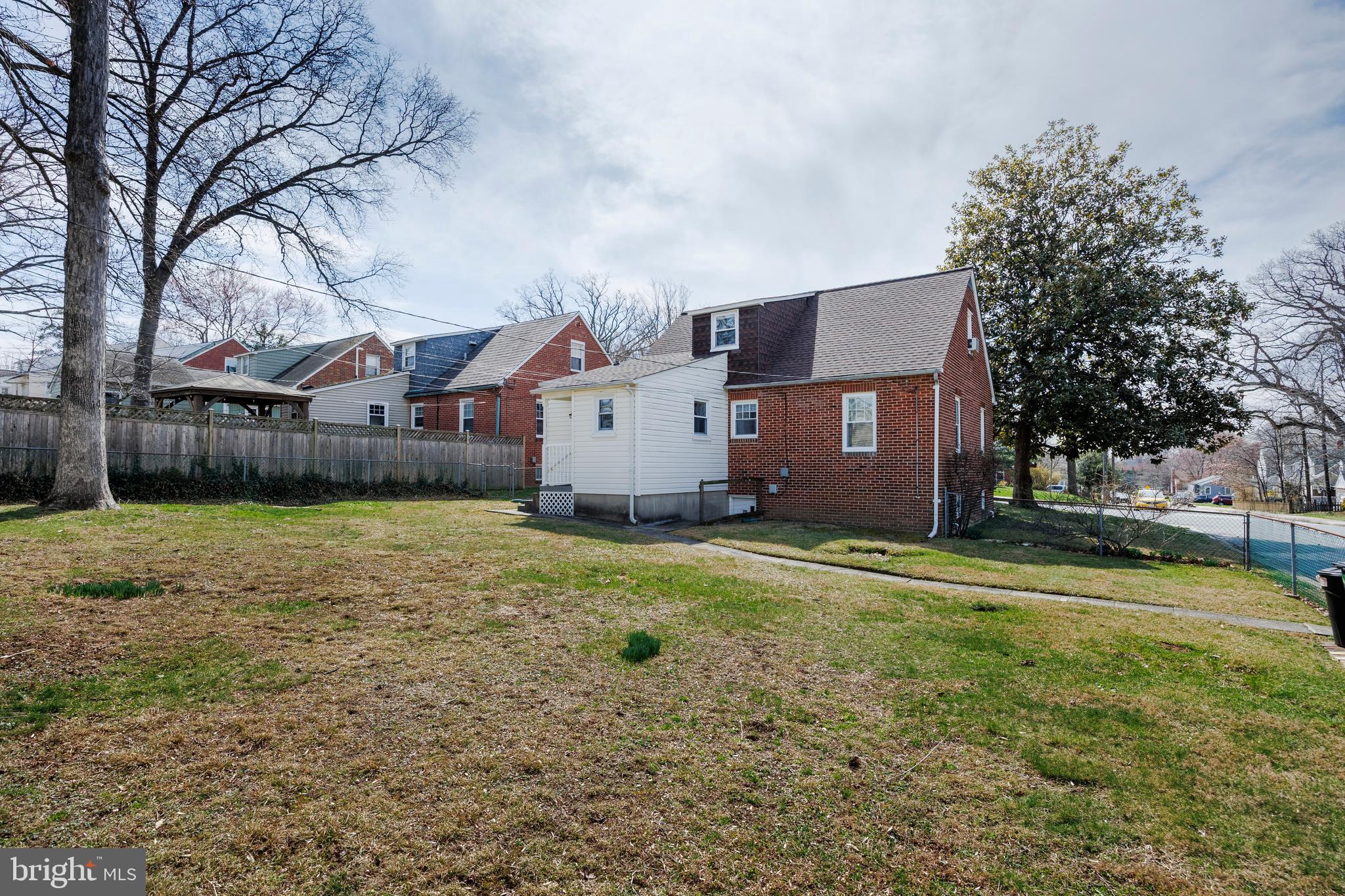 OAK CREST - Residential