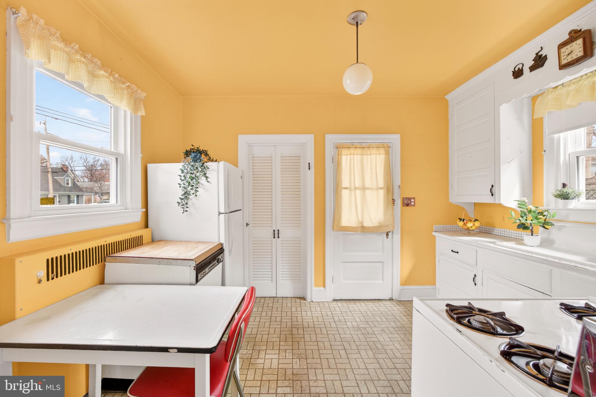 OAK CREST - Residential