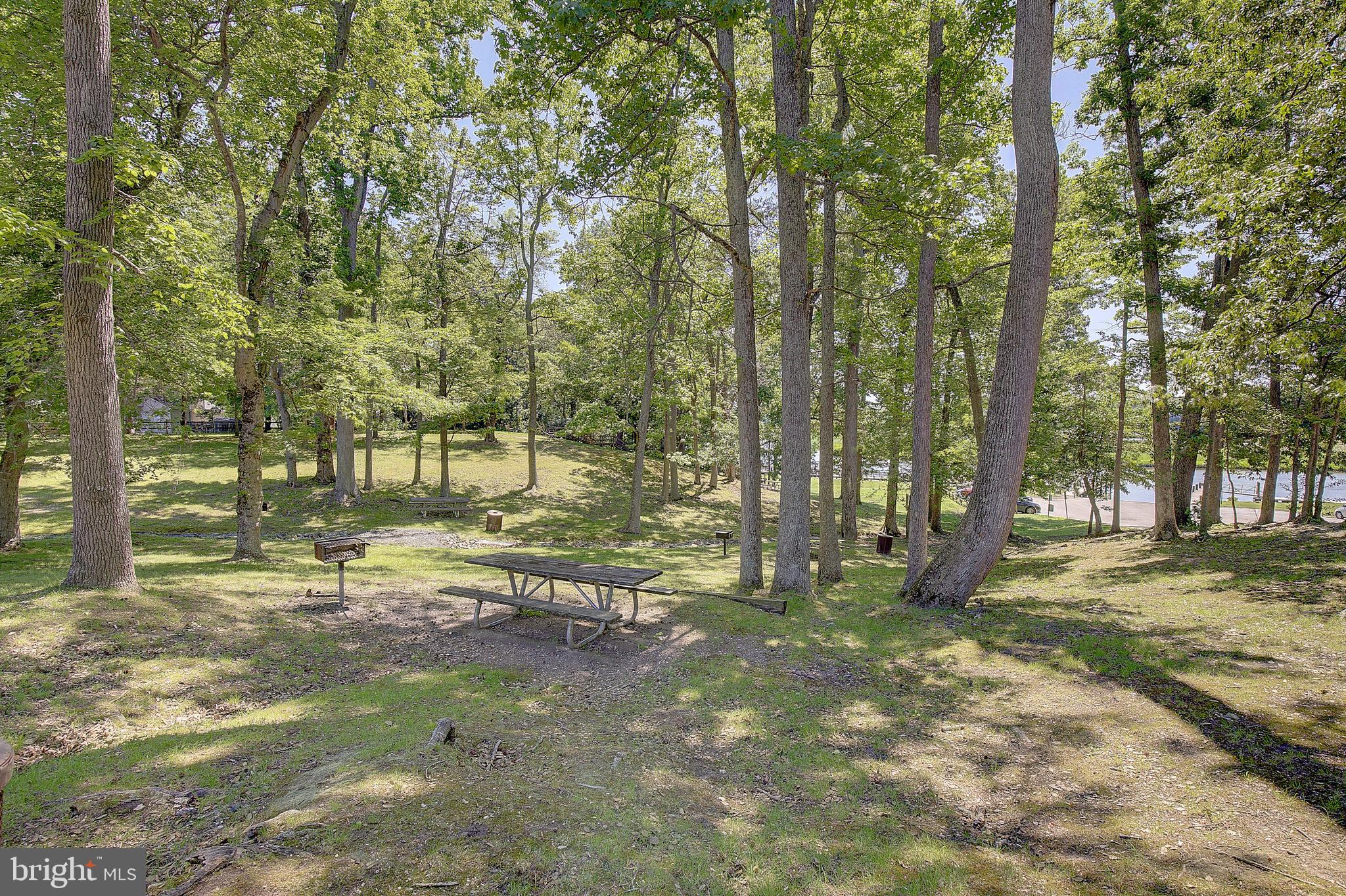 MATTINGLY AVE IND HEAD - Residential