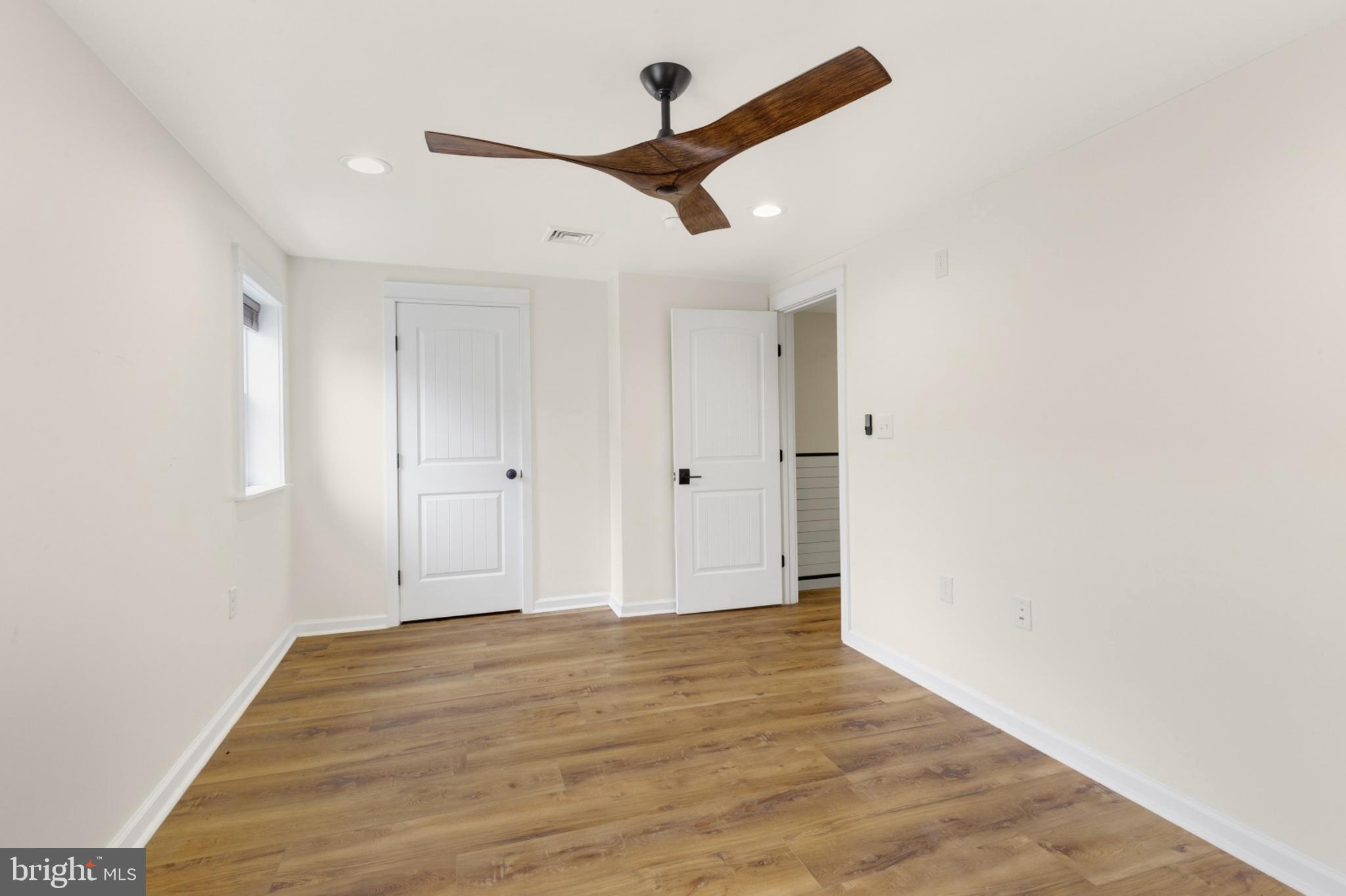 OLDE KENSINGTON - Residential Lease