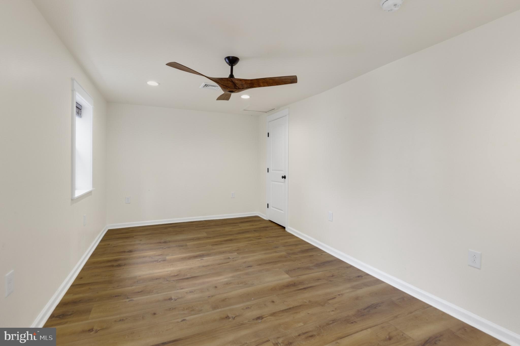 OLDE KENSINGTON - Residential Lease