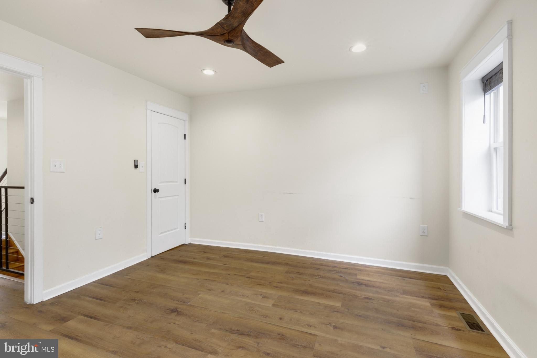 OLDE KENSINGTON - Residential Lease