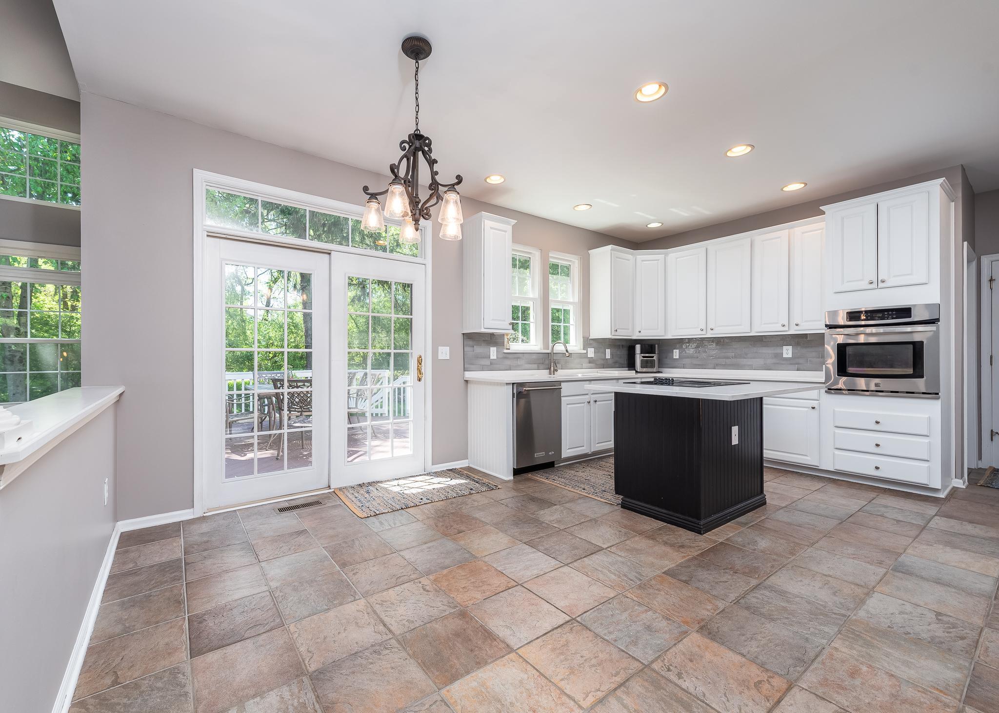 VILLAGE OF RIVER HILL - Residential