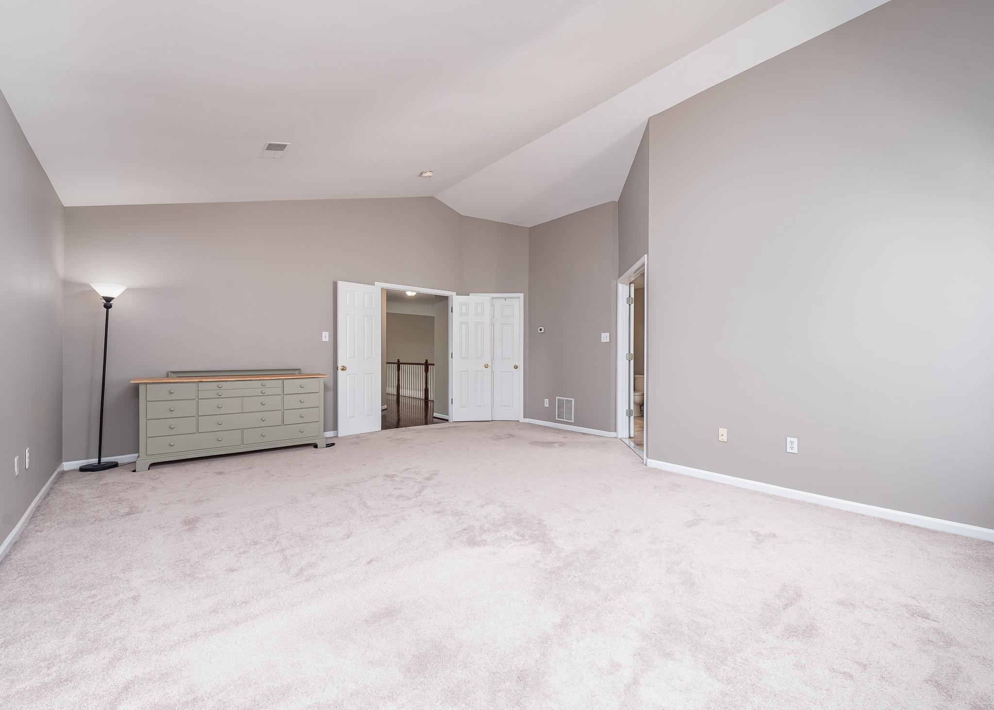 VILLAGE OF RIVER HILL - Residential