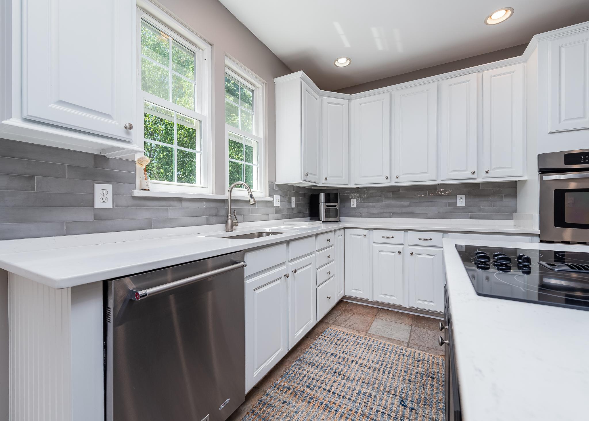 VILLAGE OF RIVER HILL - Residential