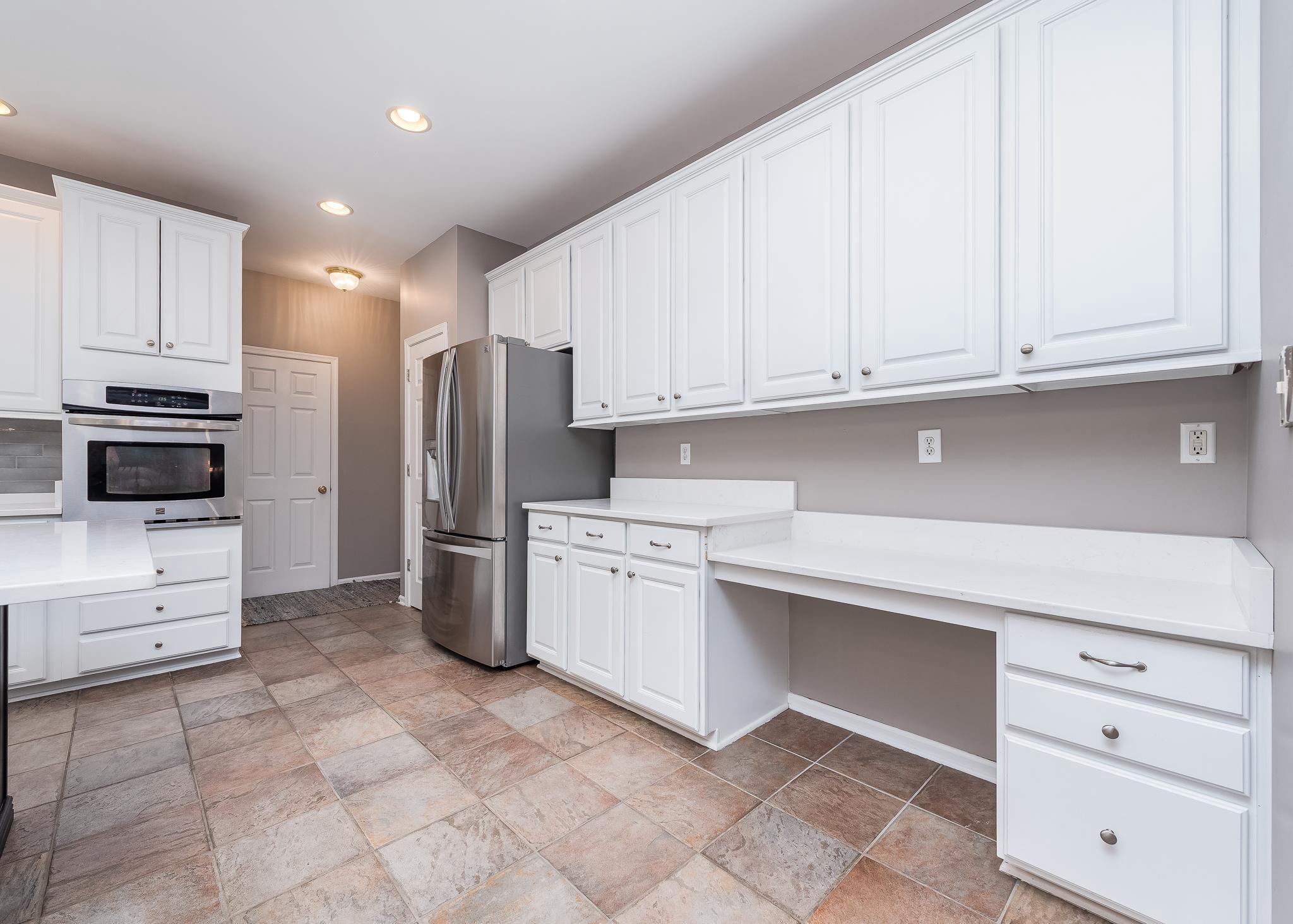 VILLAGE OF RIVER HILL - Residential