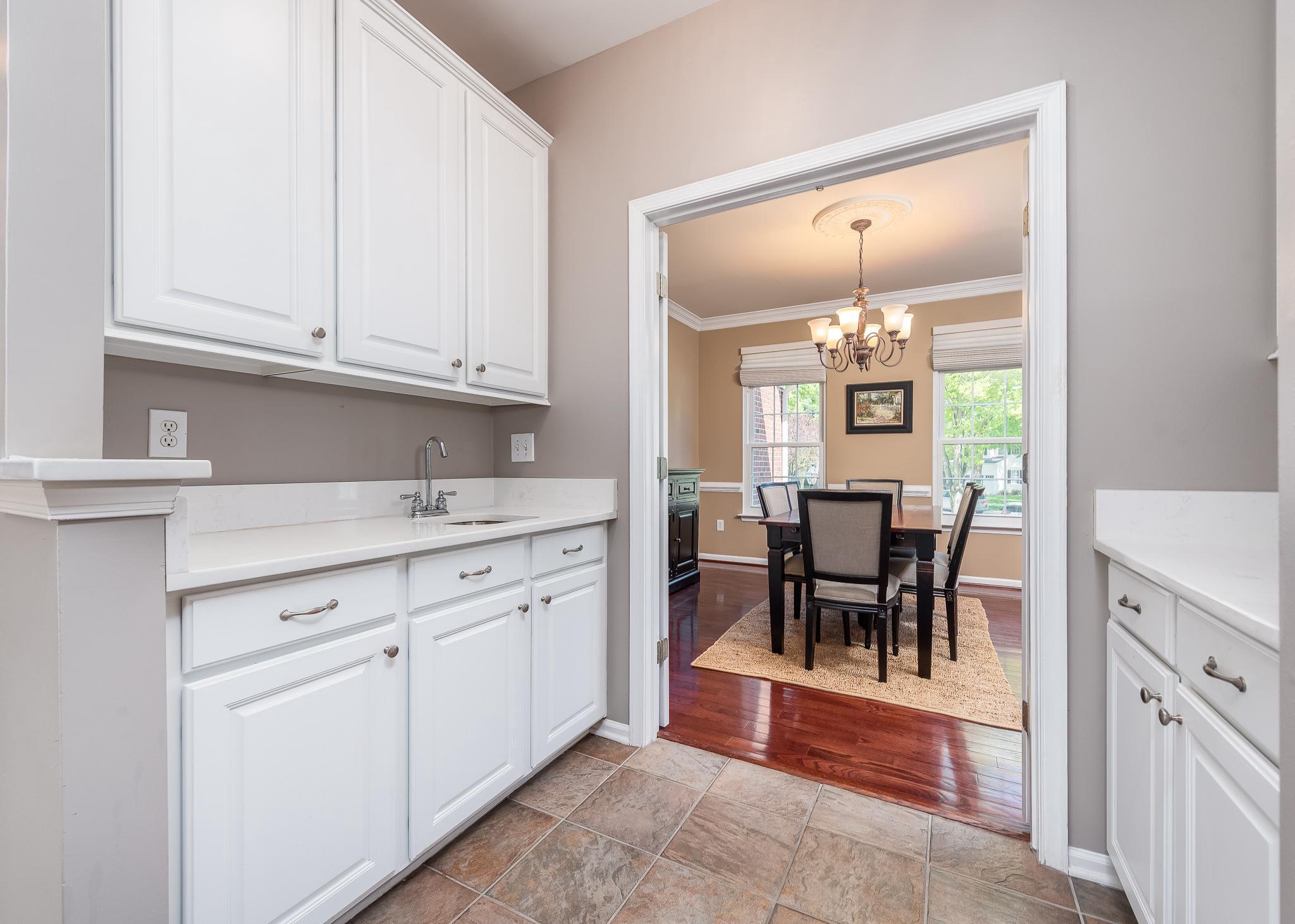 VILLAGE OF RIVER HILL - Residential