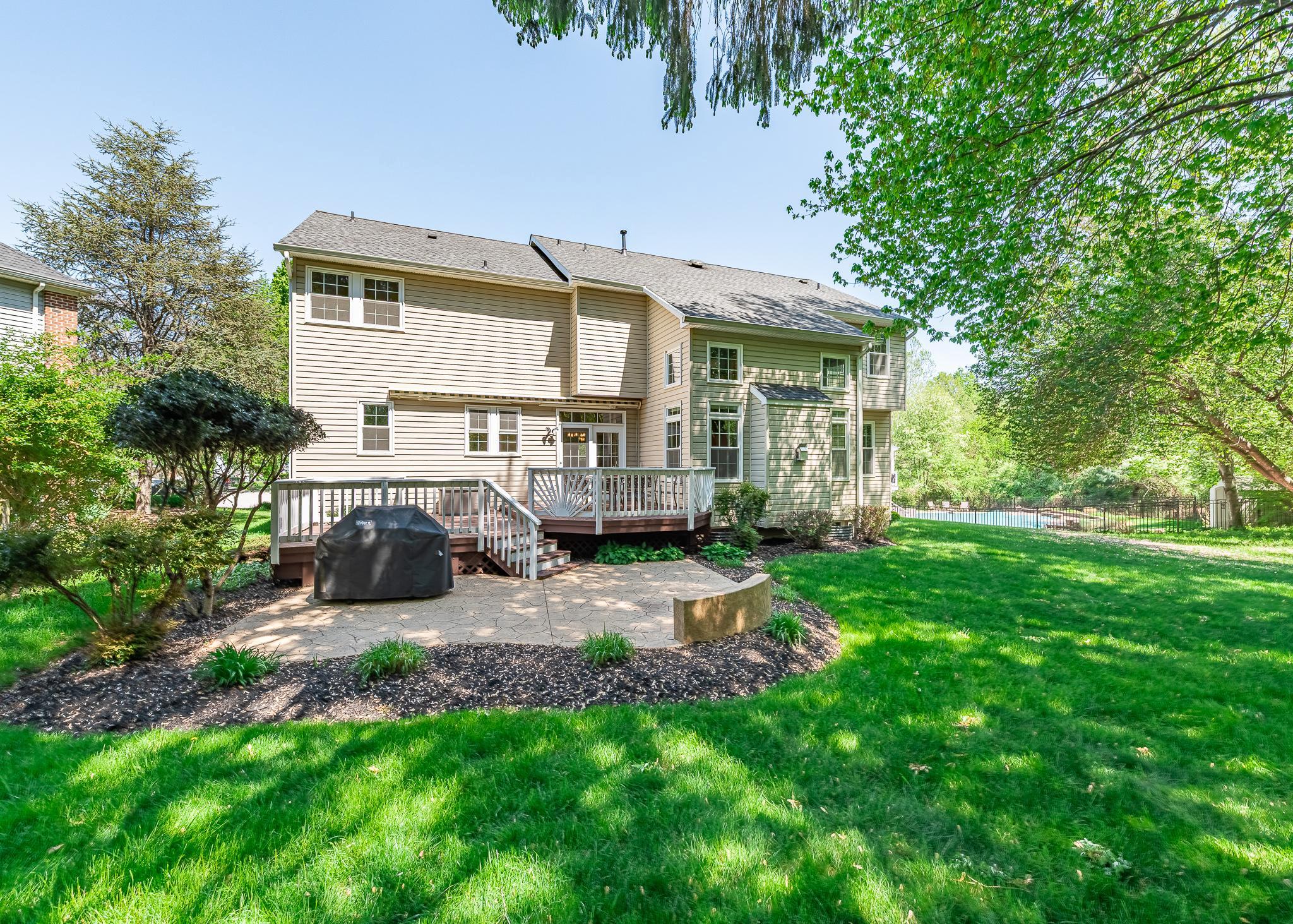 VILLAGE OF RIVER HILL - Residential