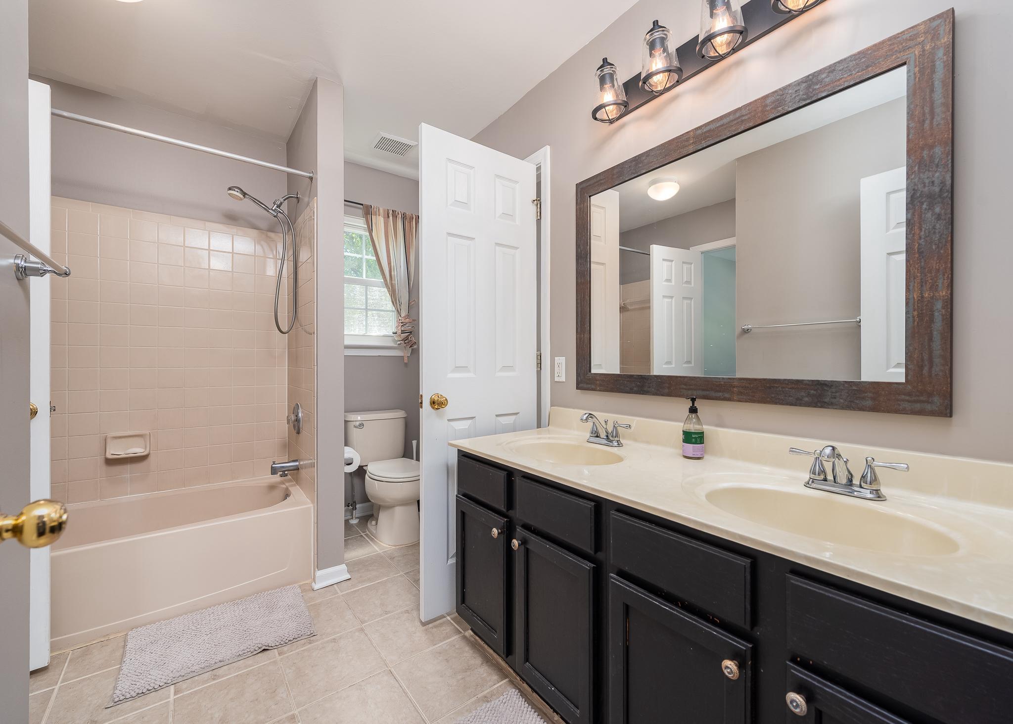 VILLAGE OF RIVER HILL - Residential