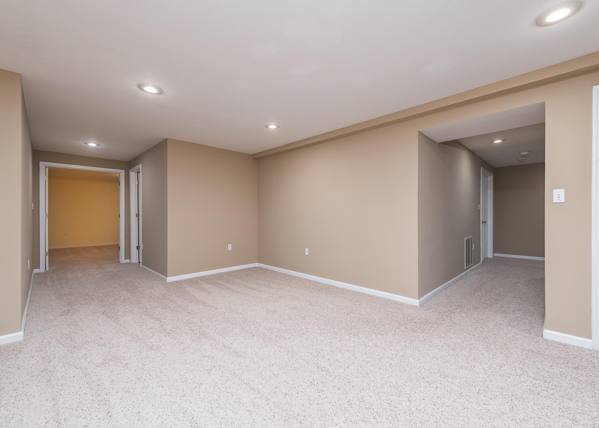 VILLAGE OF RIVER HILL - Residential