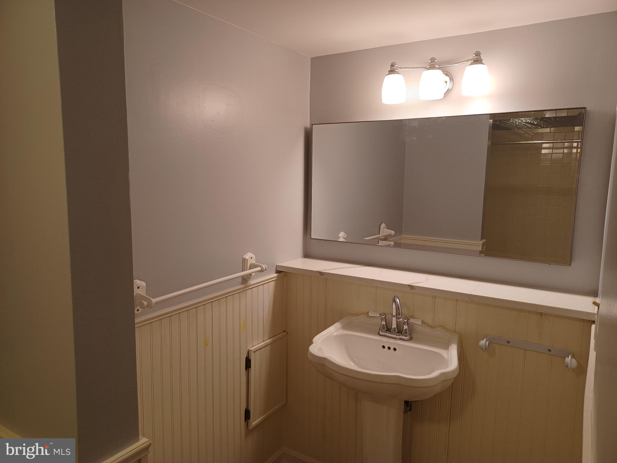 CROSS KEYS - Residential