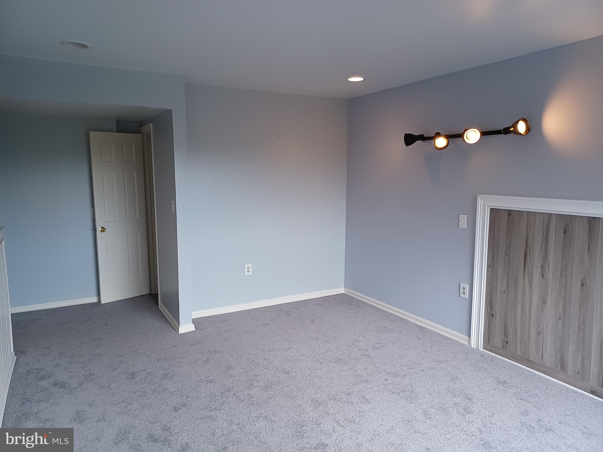 CROSS KEYS - Residential