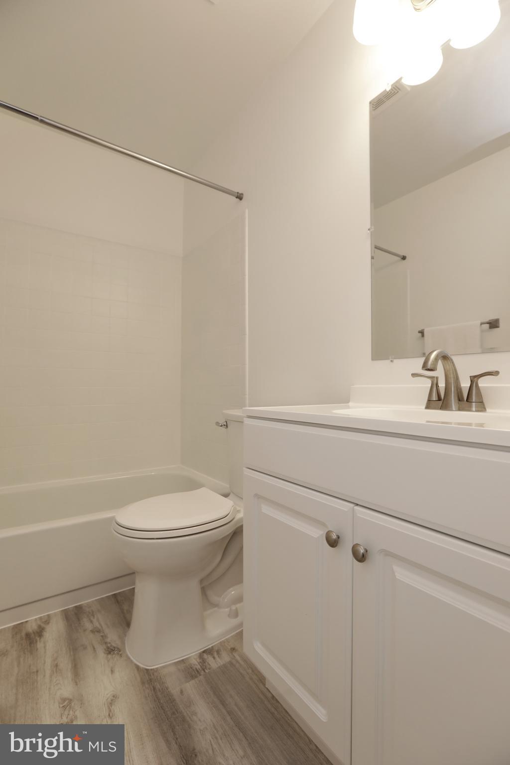 SURRATTS GARDENS - Residential