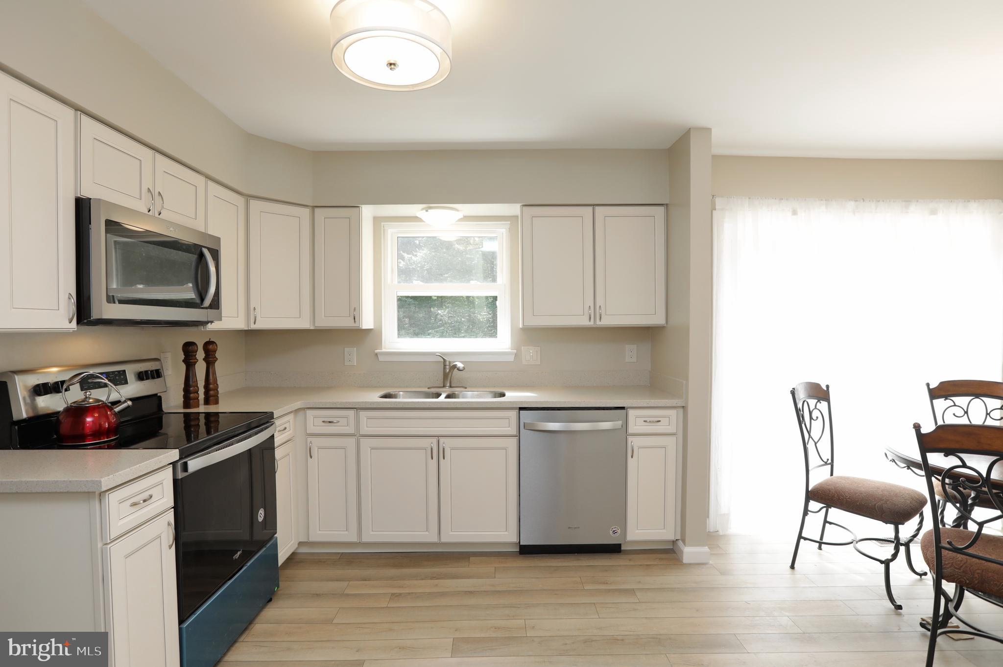 SURRATTS GARDENS - Residential