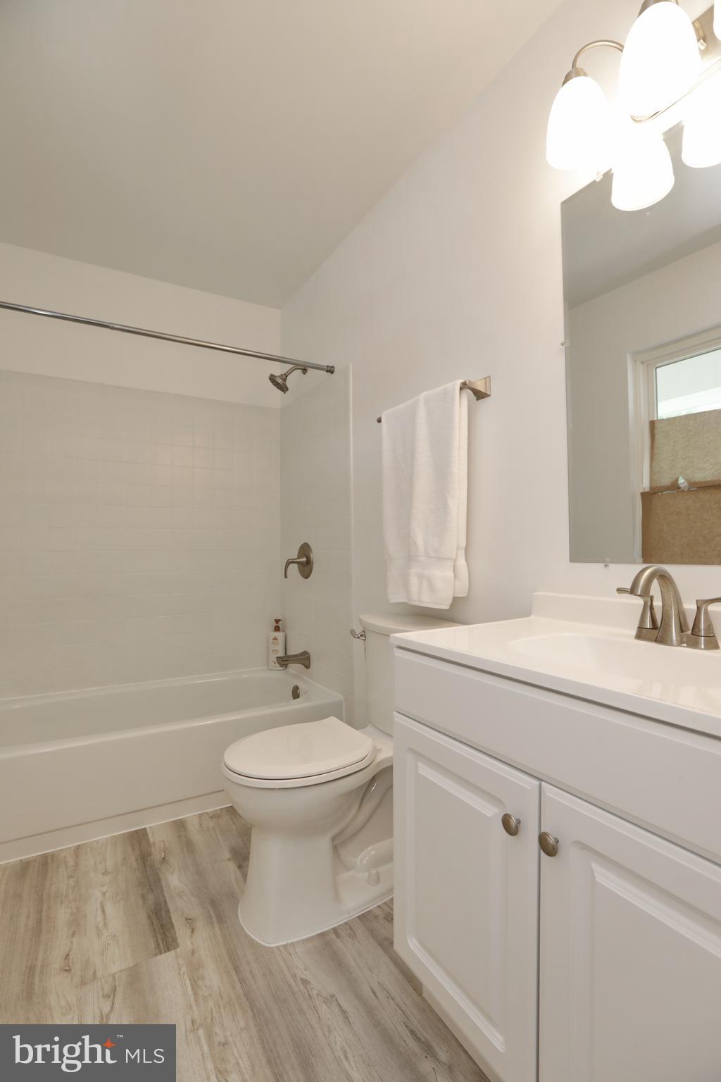 SURRATTS GARDENS - Residential