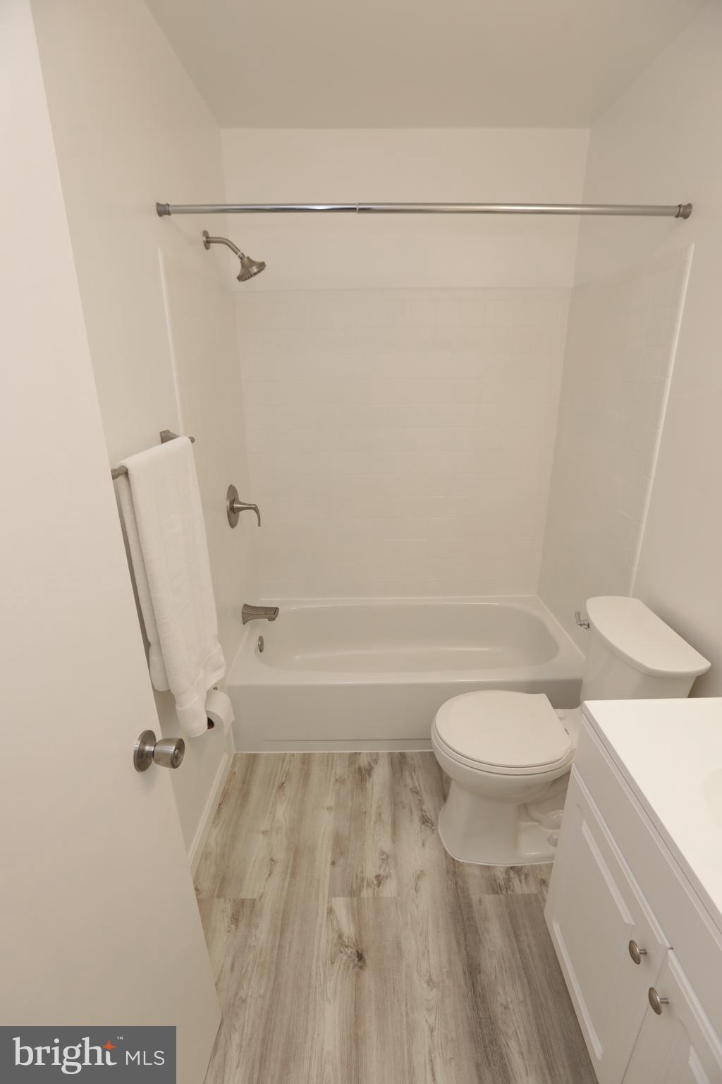 SURRATTS GARDENS - Residential