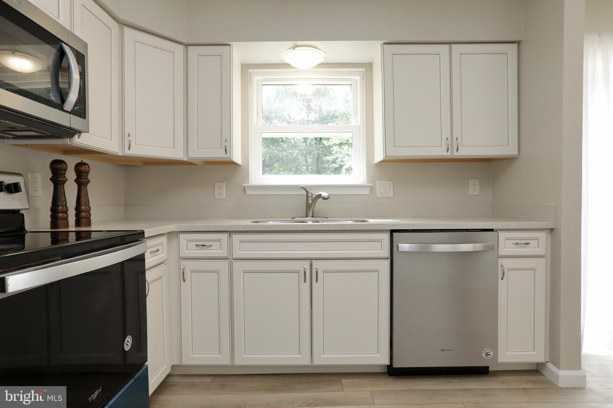 SURRATTS GARDENS - Residential