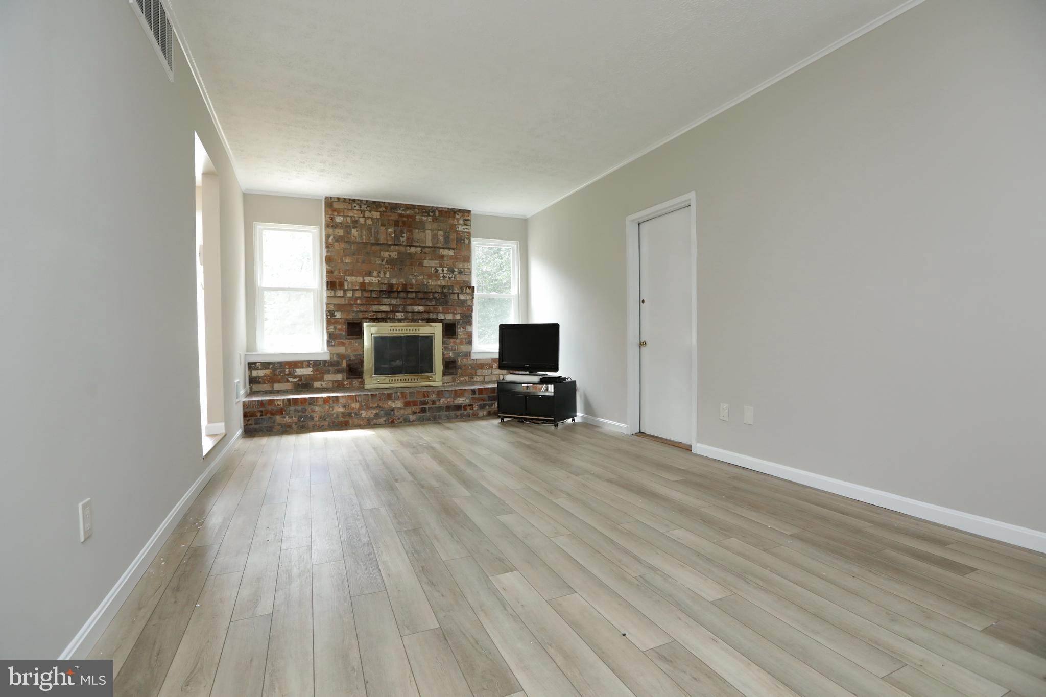 SURRATTS GARDENS - Residential