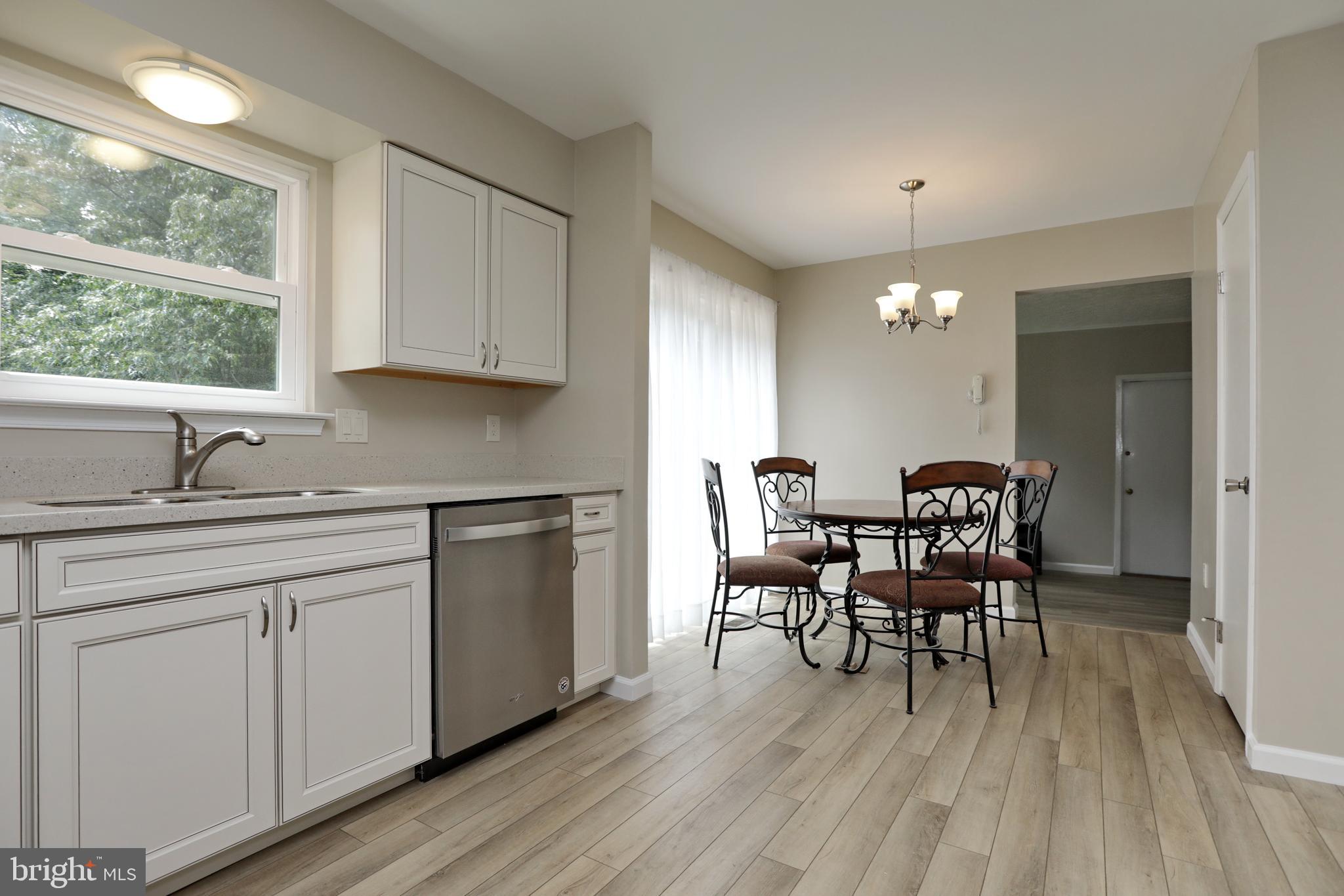 SURRATTS GARDENS - Residential