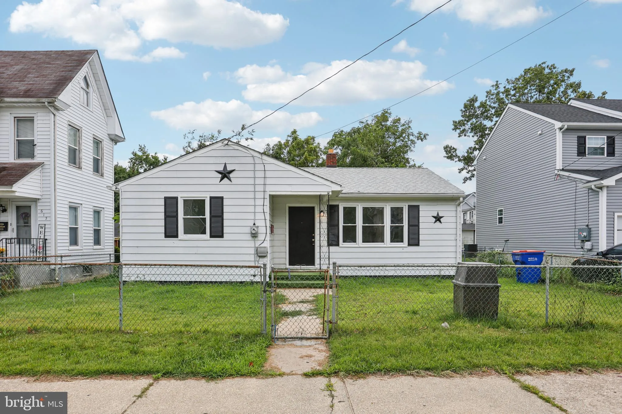 Millville, New Jersey 08332, United States, 3 Bedrooms Bedrooms, ,1 BathroomBathrooms,Residential,Pending,219974