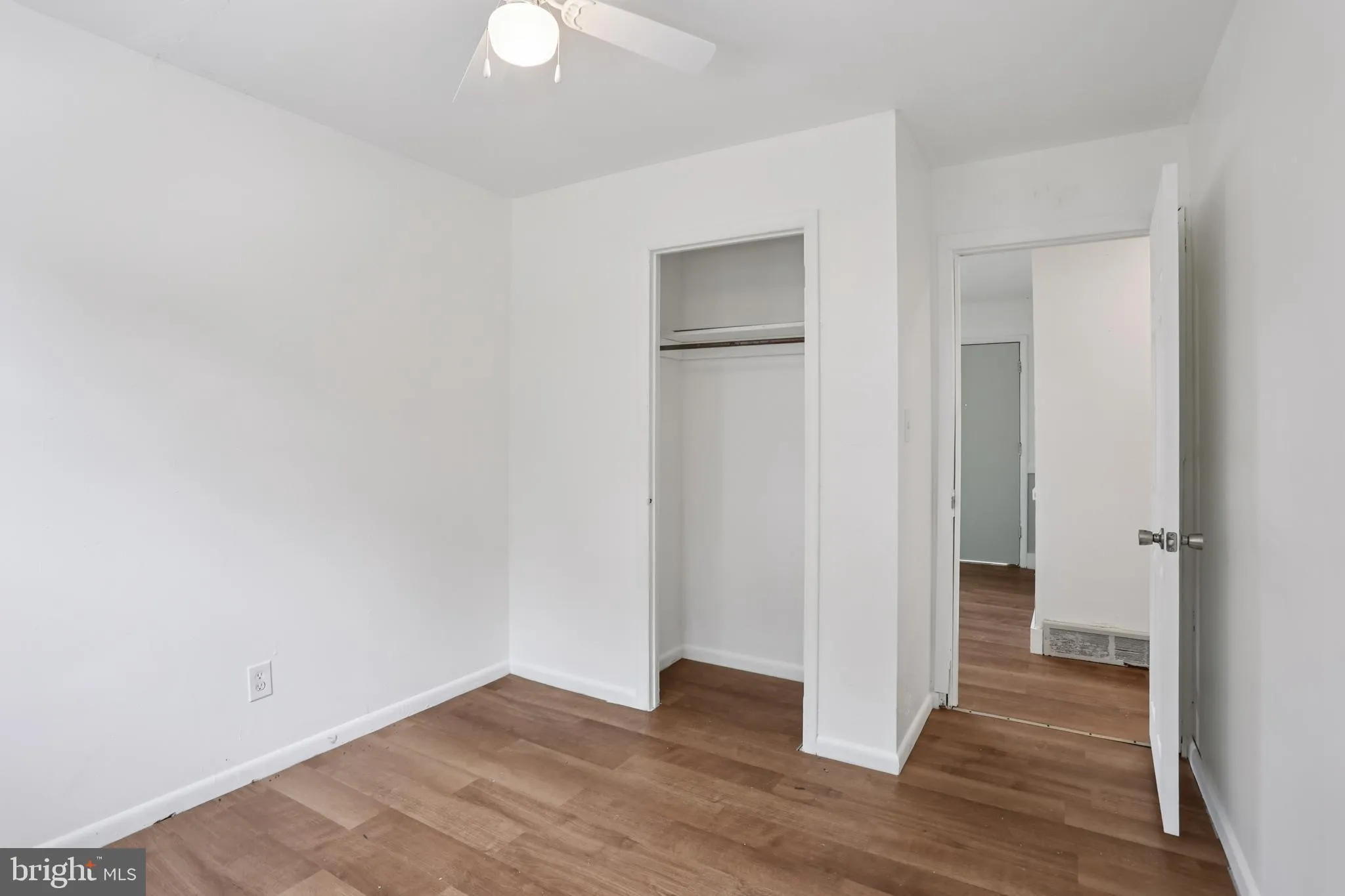 Millville, New Jersey 08332, United States, 3 Bedrooms Bedrooms, ,1 BathroomBathrooms,Residential,Pending,219974