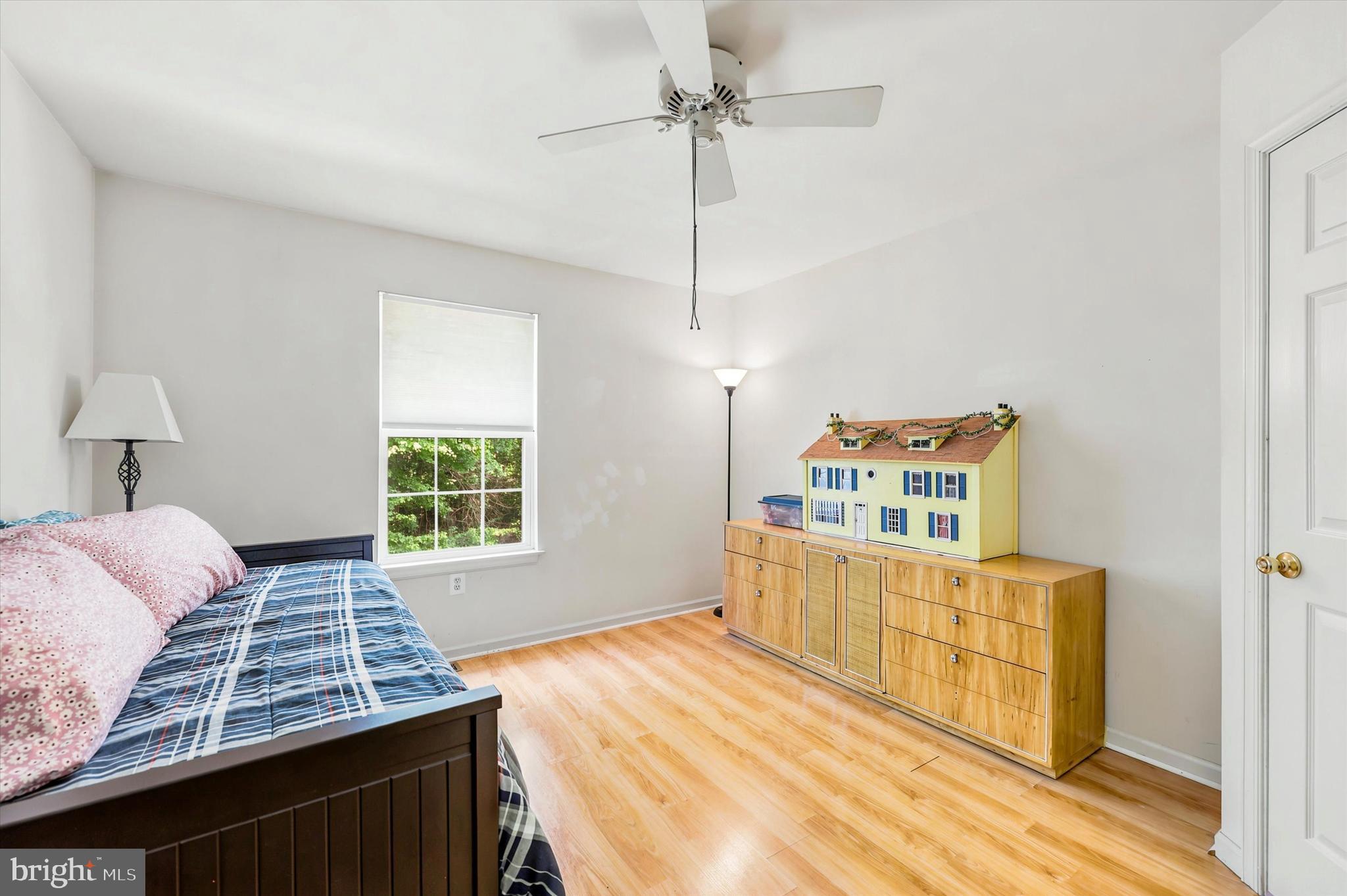 ROSLYN - Residential