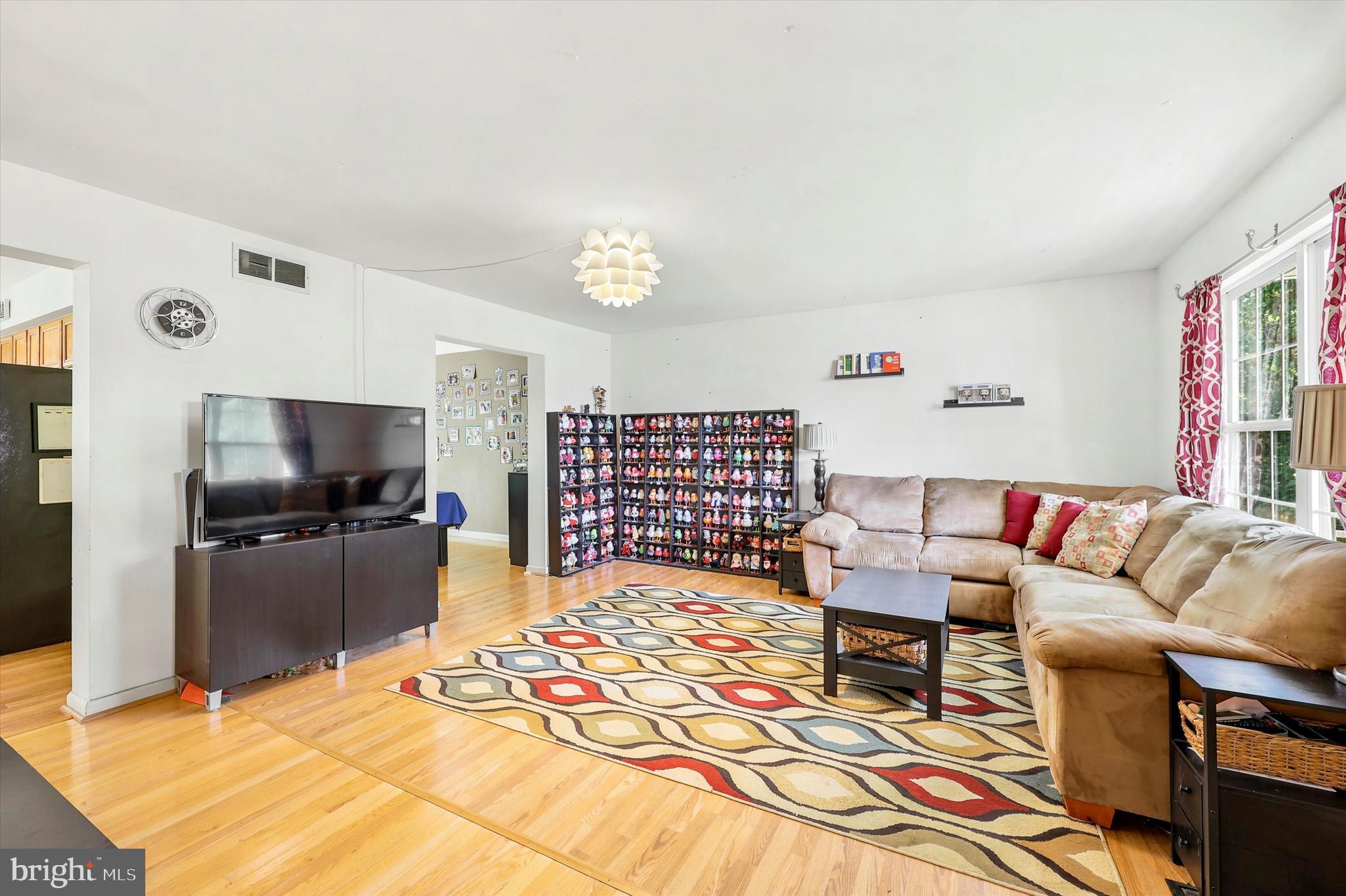 ROSLYN - Residential