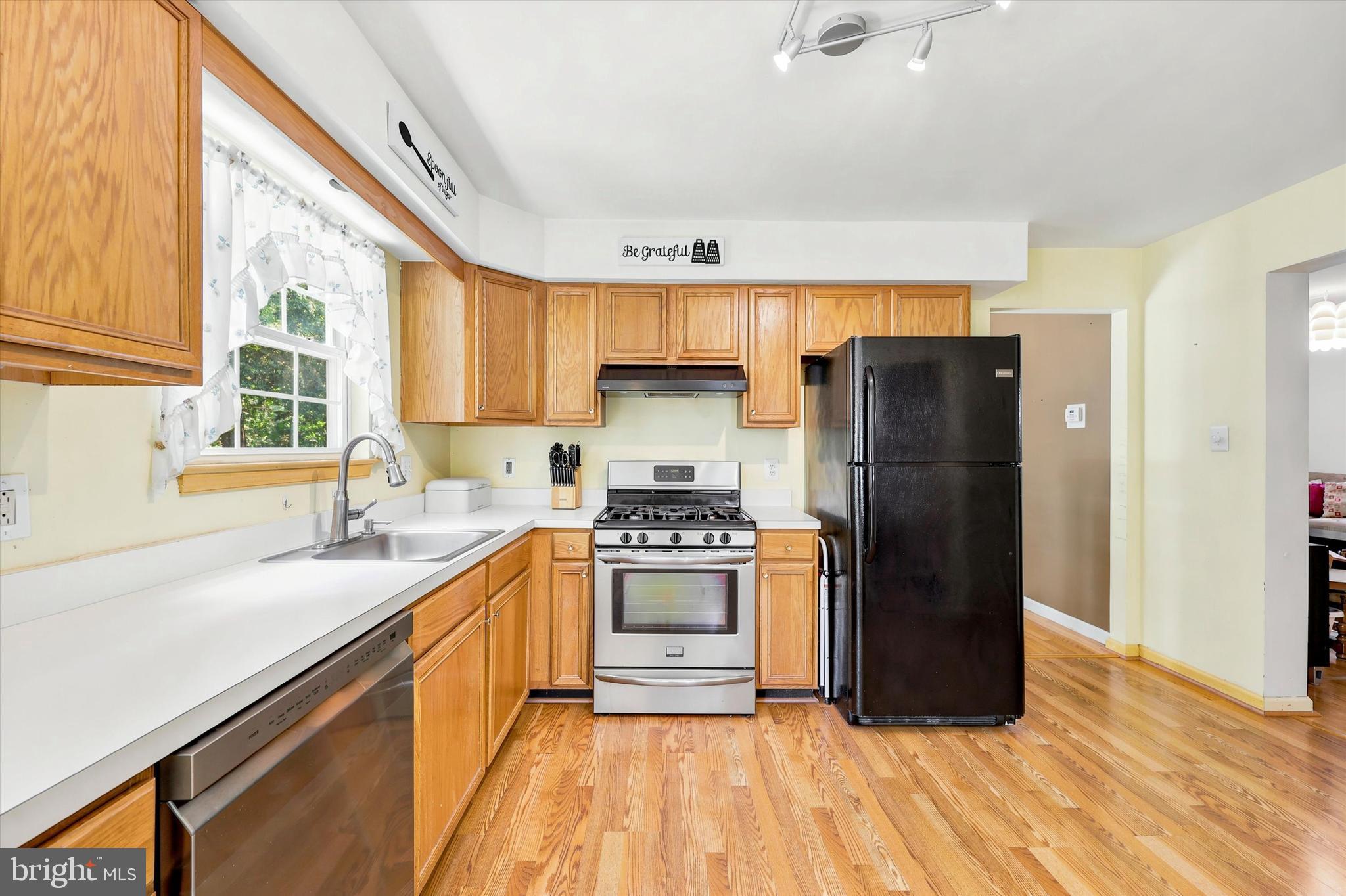 ROSLYN - Residential