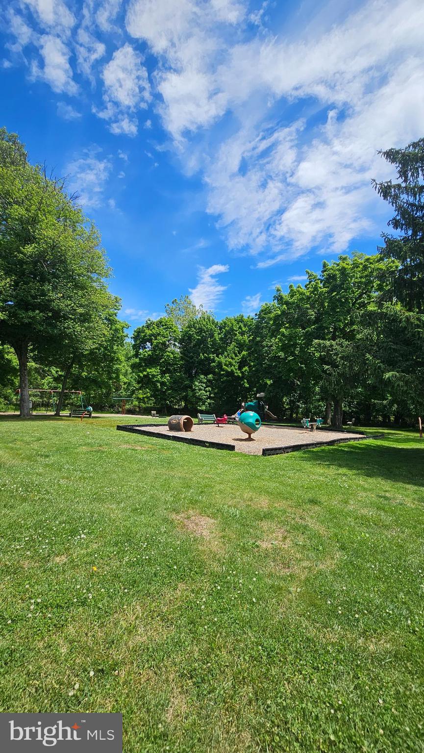 ROSLYN - Residential