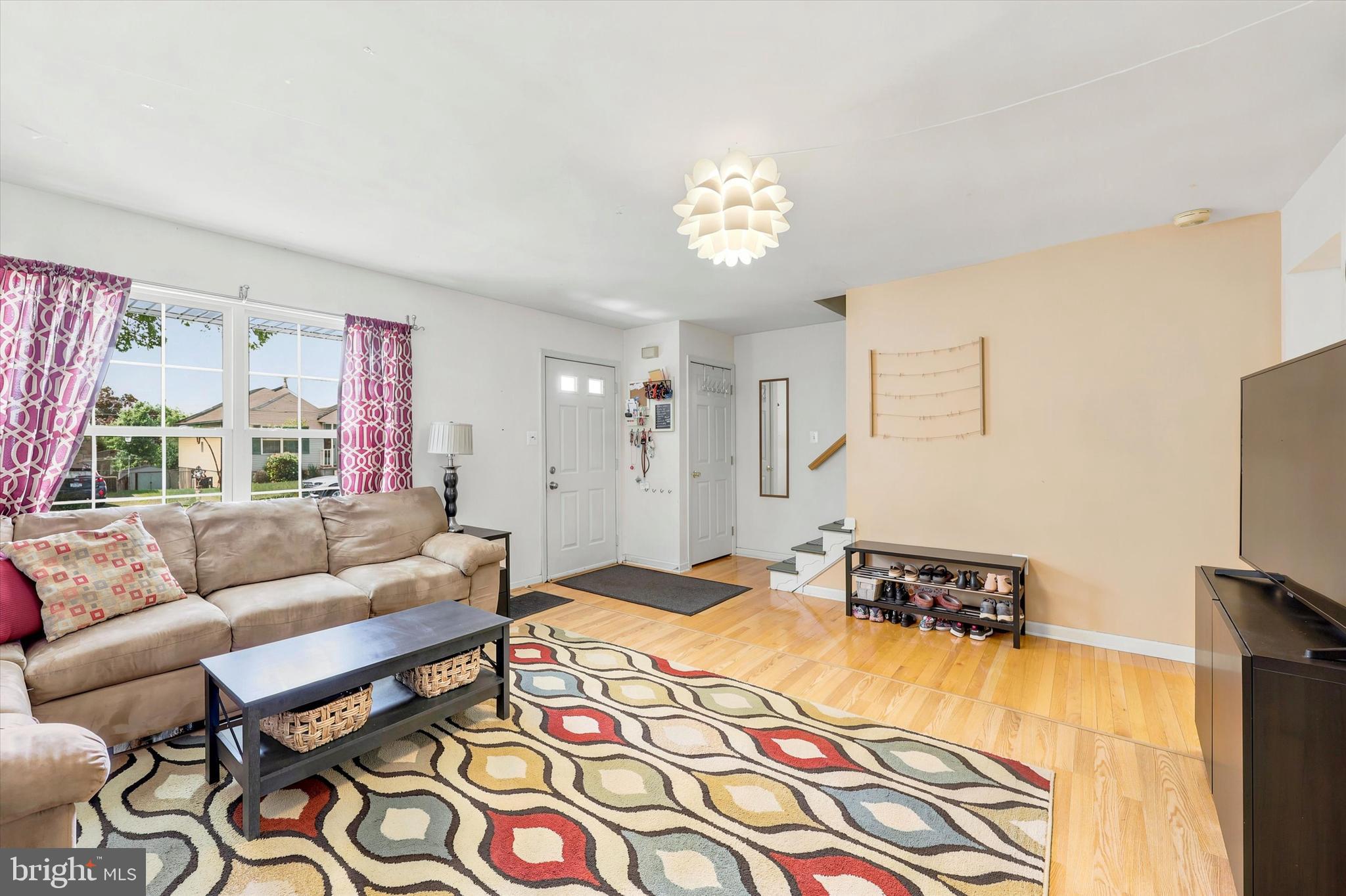 ROSLYN - Residential
