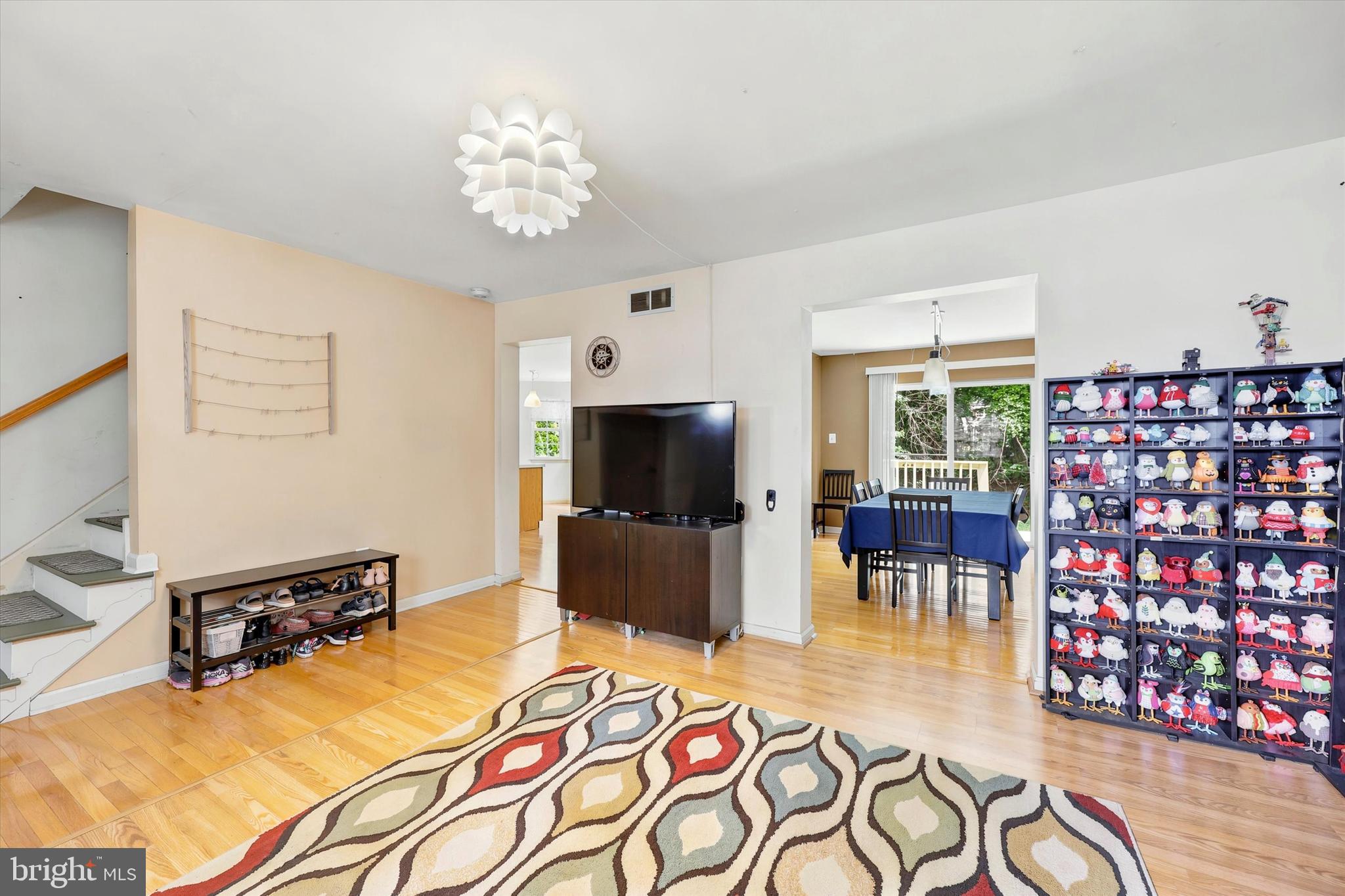 ROSLYN - Residential