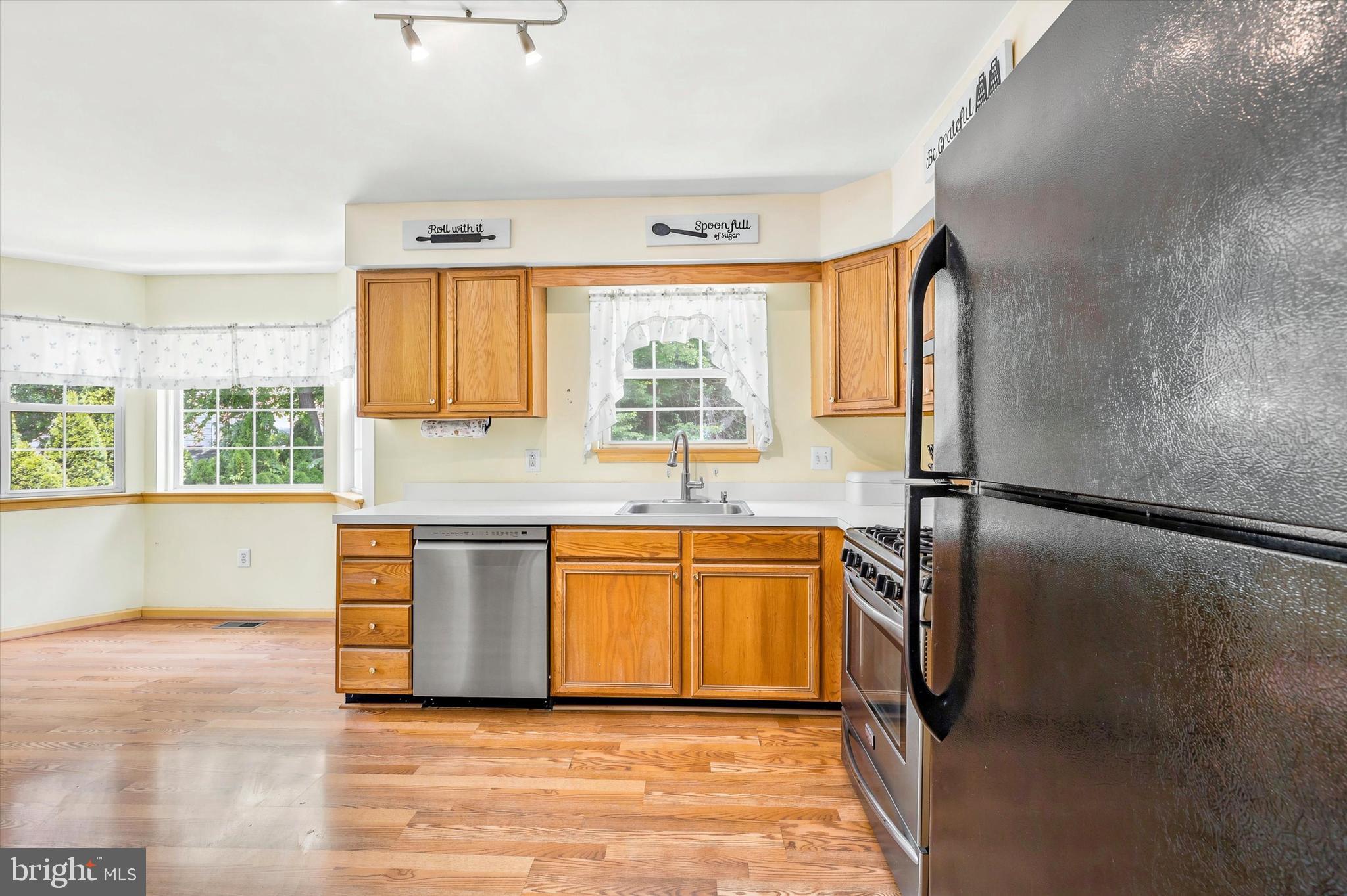 ROSLYN - Residential