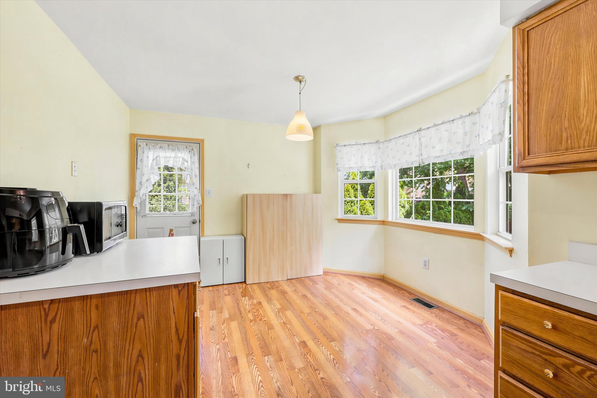 ROSLYN - Residential