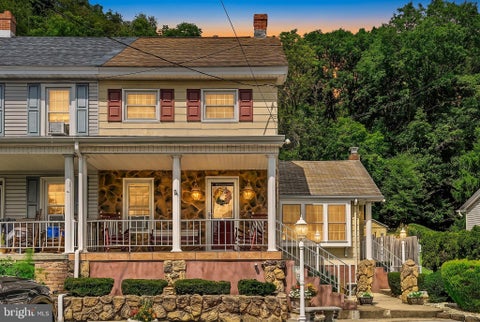 Townhouse For Sale - 2156 Main Street<br/> POTTSVILLE, PA 17901